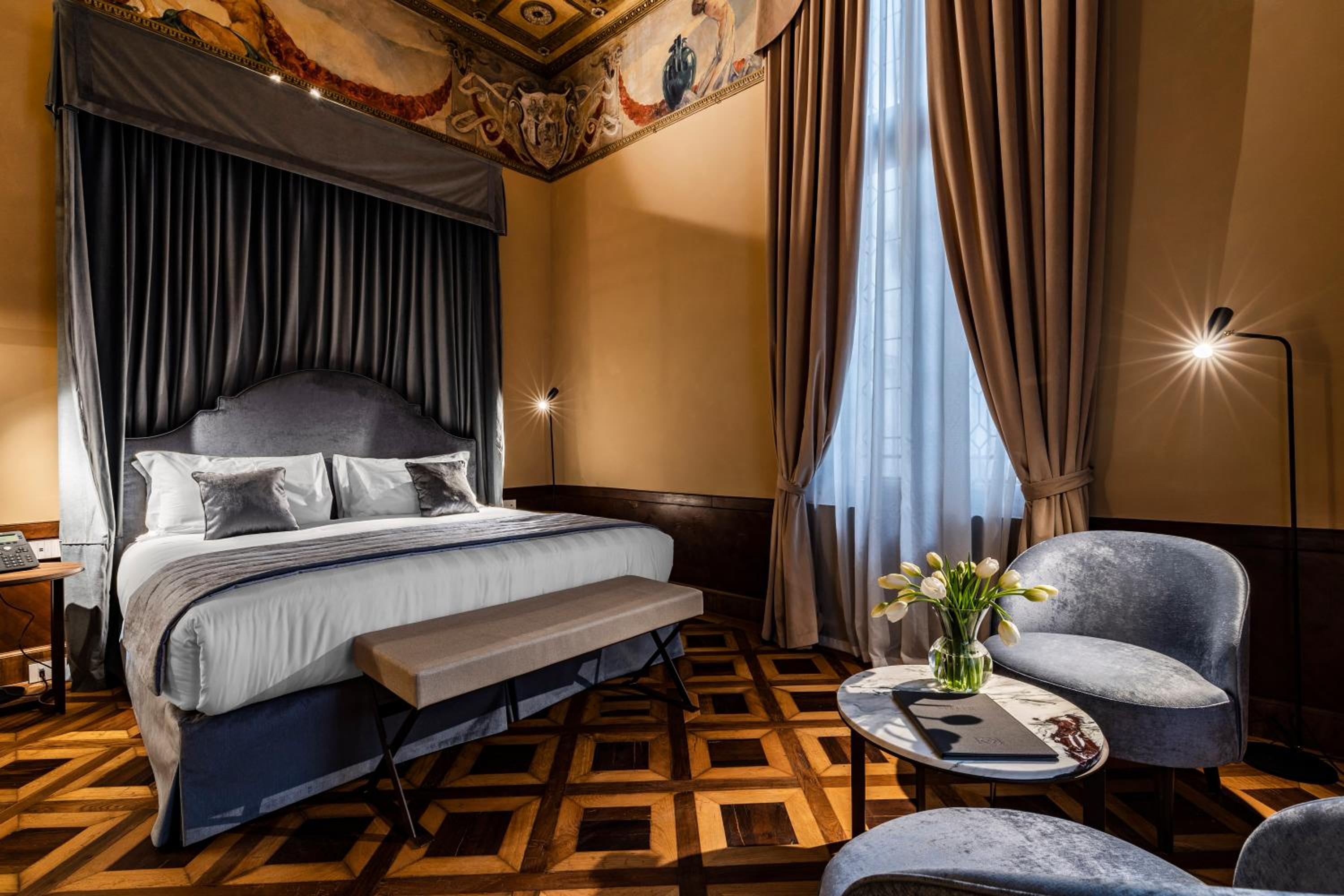 Royal Suite Turgovia photo 3