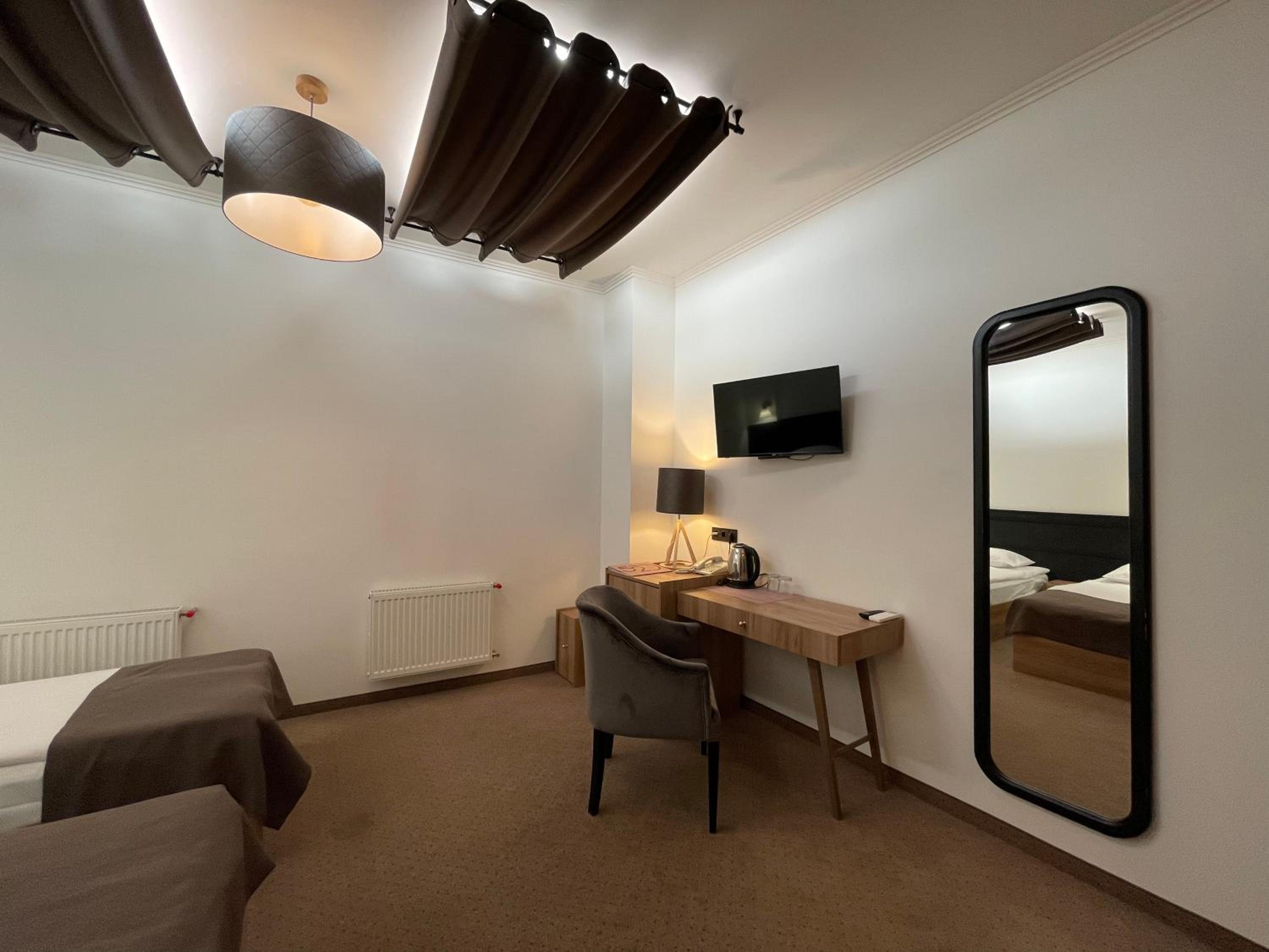 Double or Twin Room photo 2