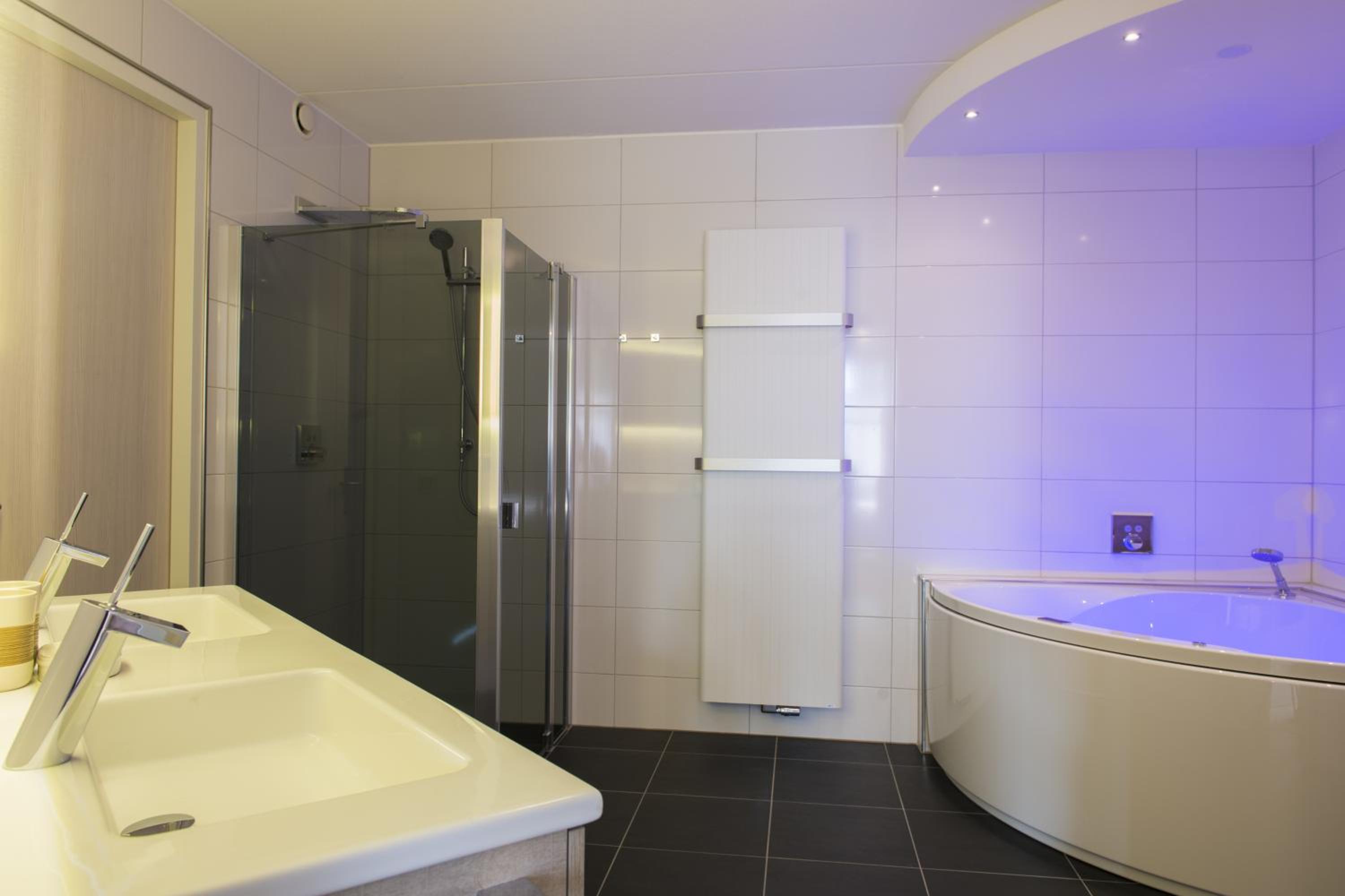 Luxury Quadruple Room - Photo 2