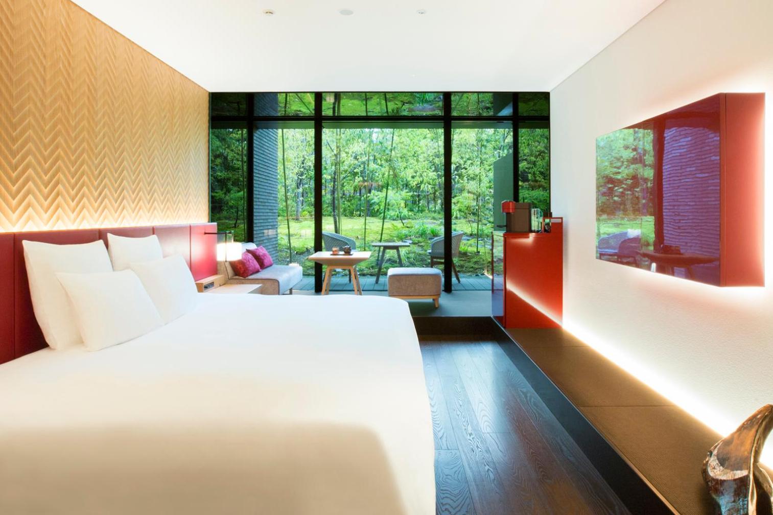 Deluxe King Room with Garden View