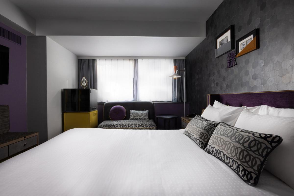 Deluxe Queen Room - Non-Smoking photo 3