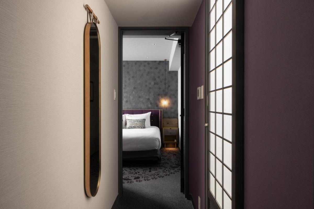 Deluxe Queen Room - Non-Smoking photo 2