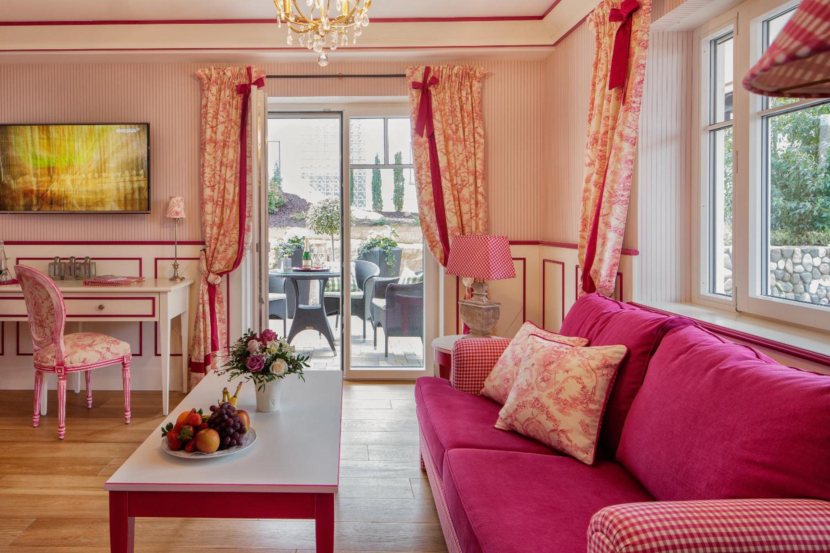 Suite with Garden View photo 3