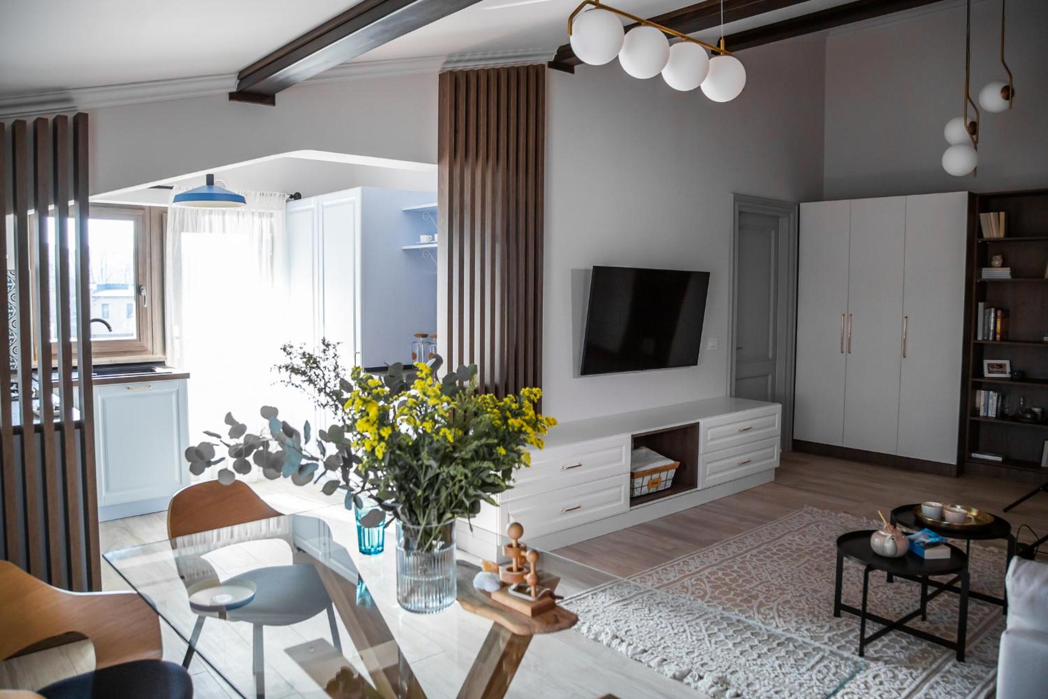 One-Bedroom Apartment