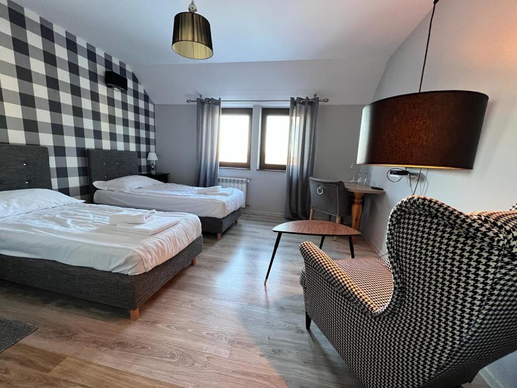 Large Double or Twin Room photo 3