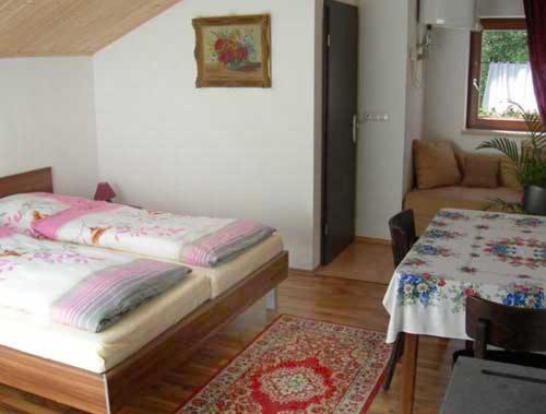 Large Double or Twin Room photo 1