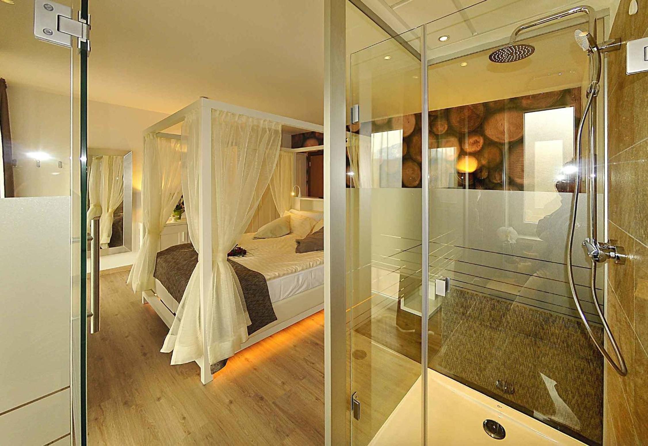 Superior Deluxe Double Room  - Photo 4
