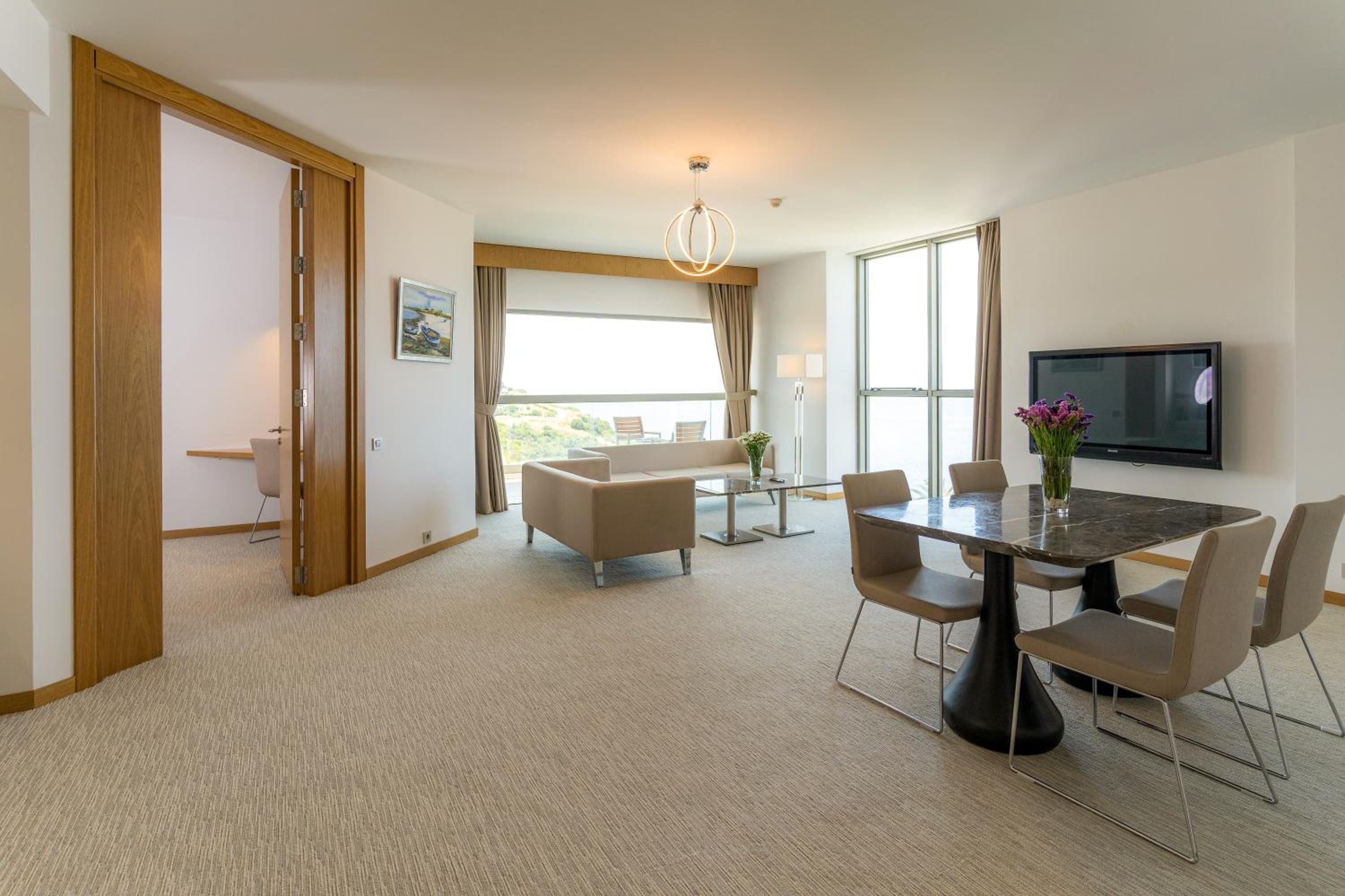 King Suite - Photo 1