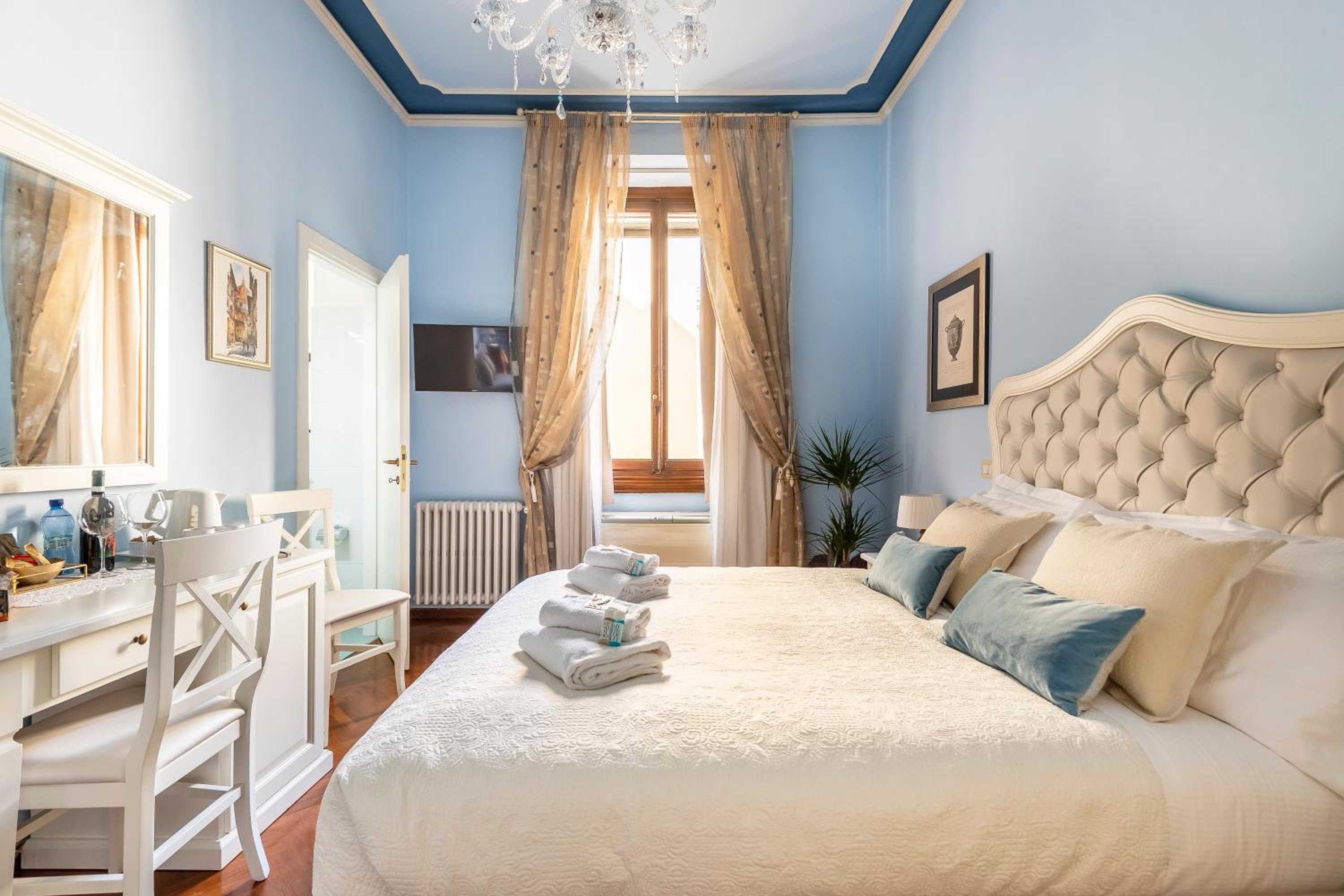 Double Room with Private Bathroom photo 1