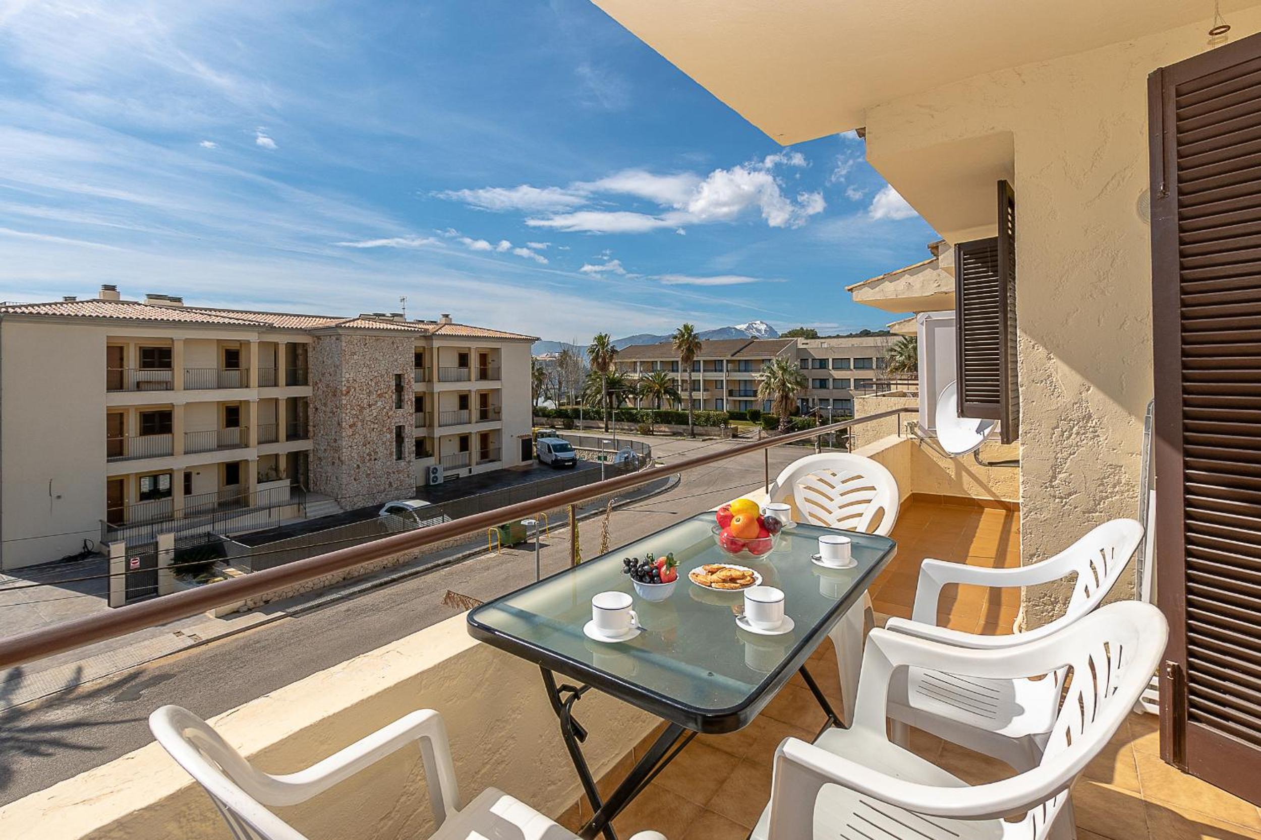 Apartment with Terrace photo 3