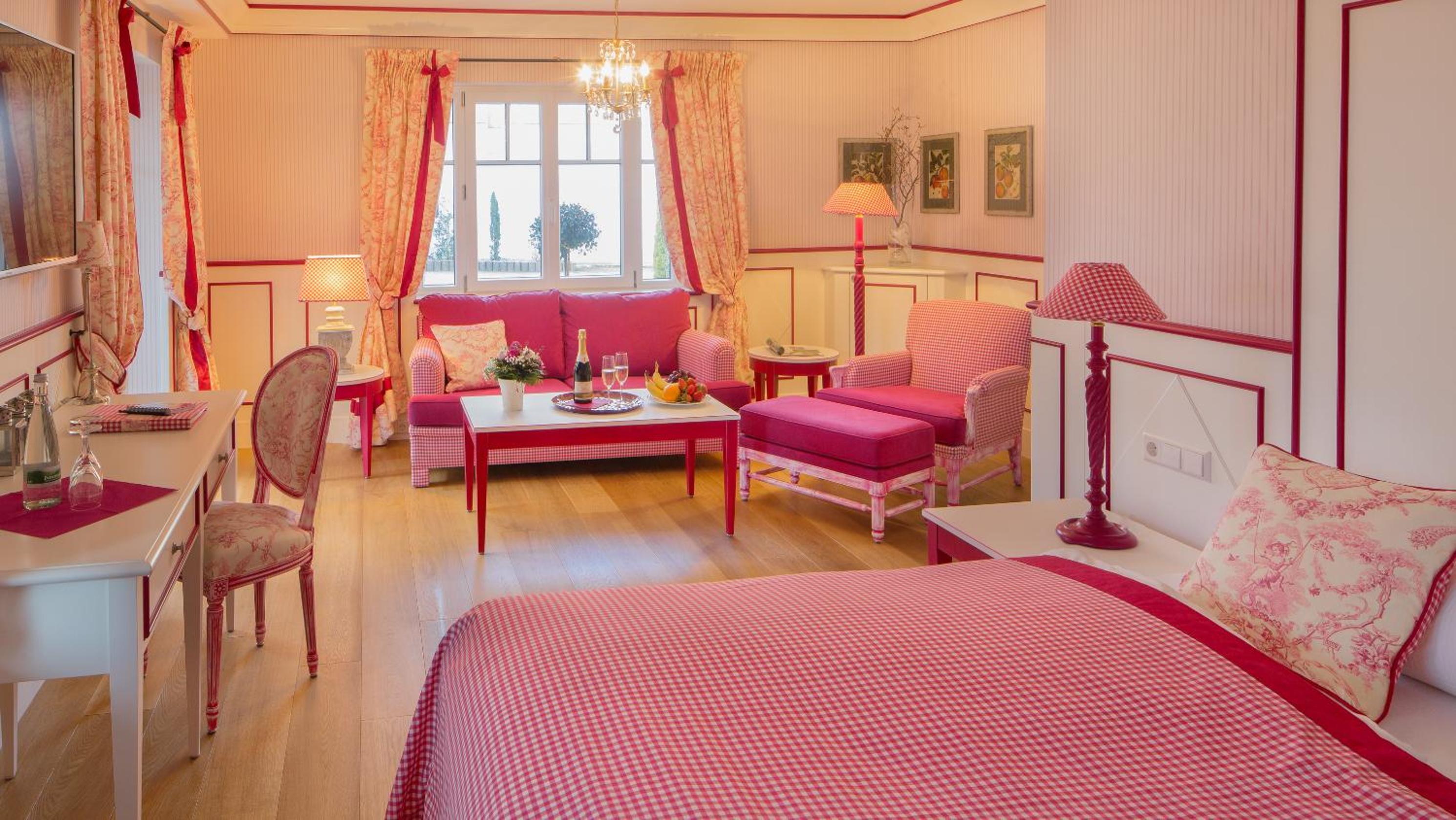 Suite with Garden View photo 1