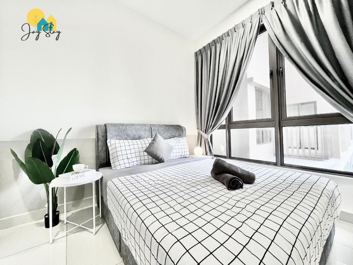 Two-Bedroom Apartment - Photo 3