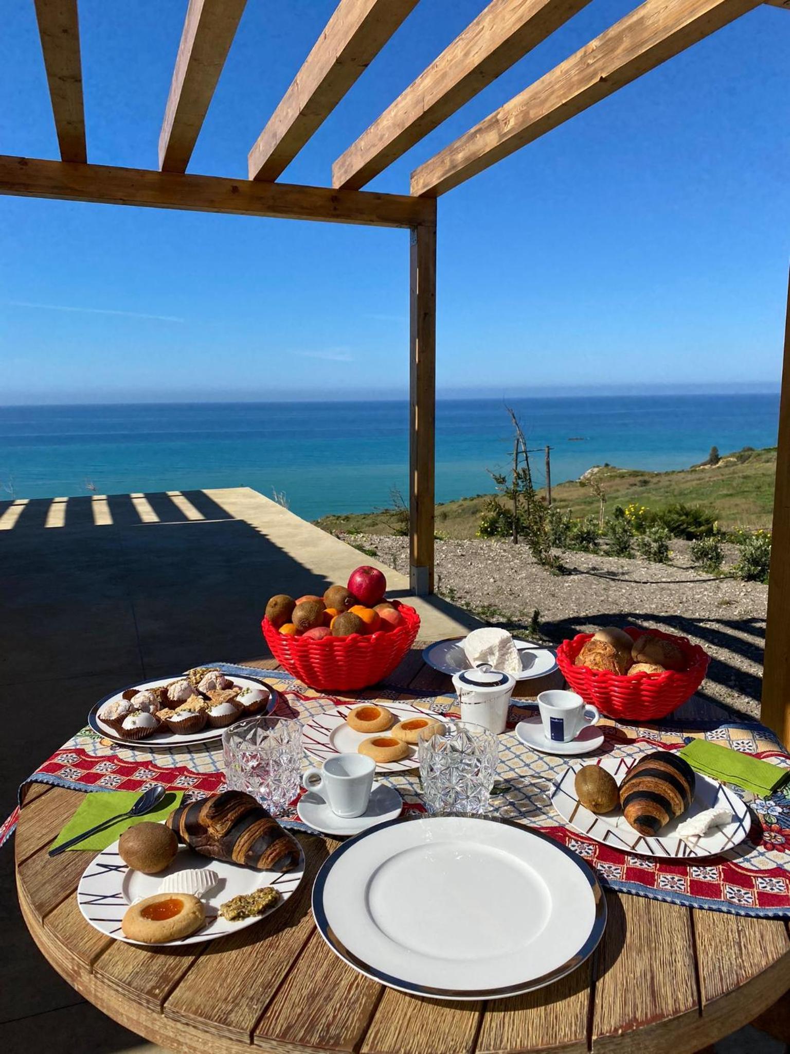 Suite with Sea View - Photo 26