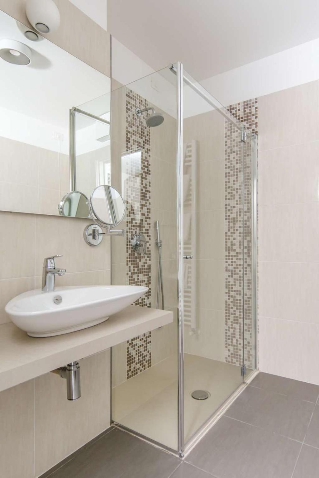 Deluxe Double Room with Lake View photo 3