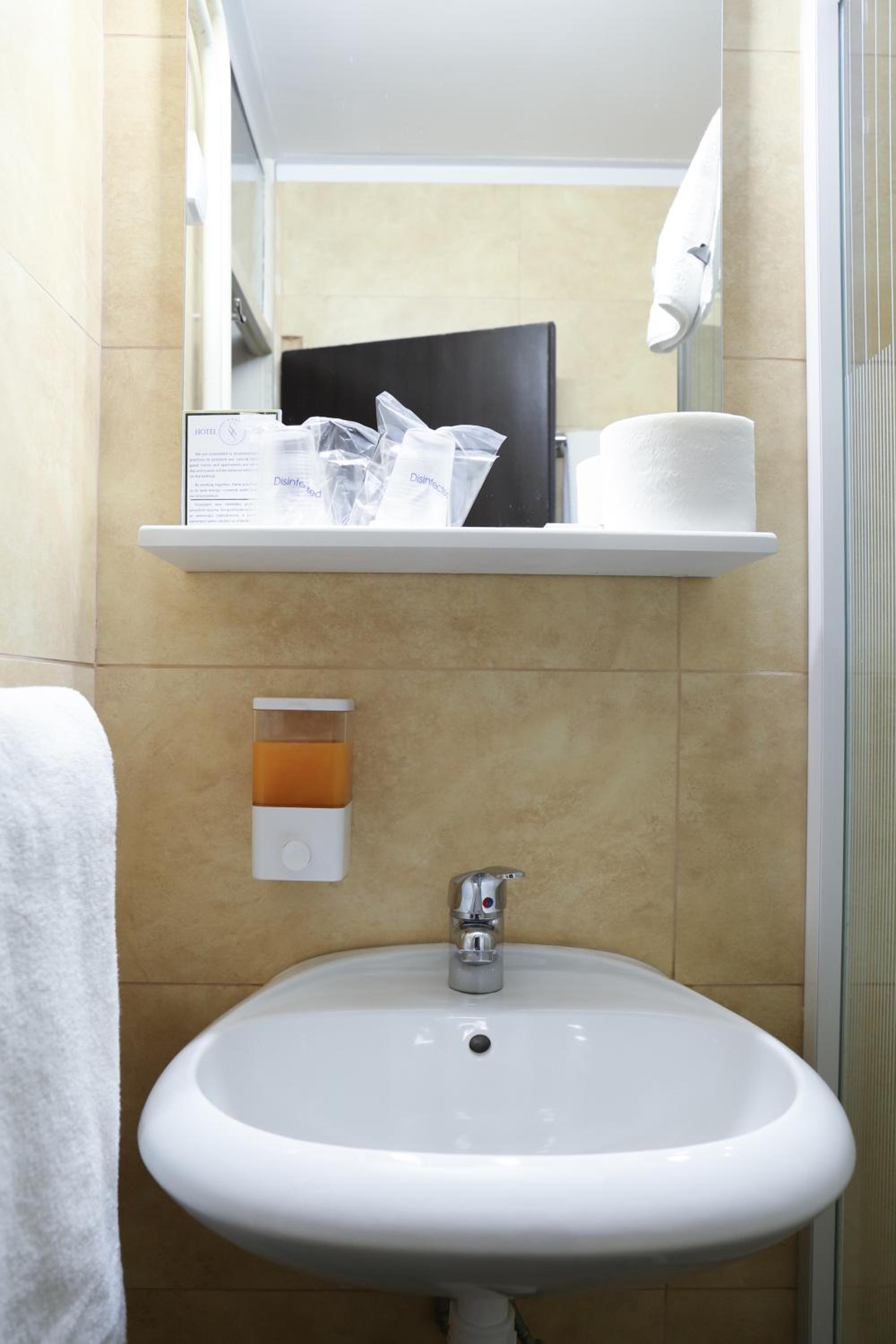 Economy twin room