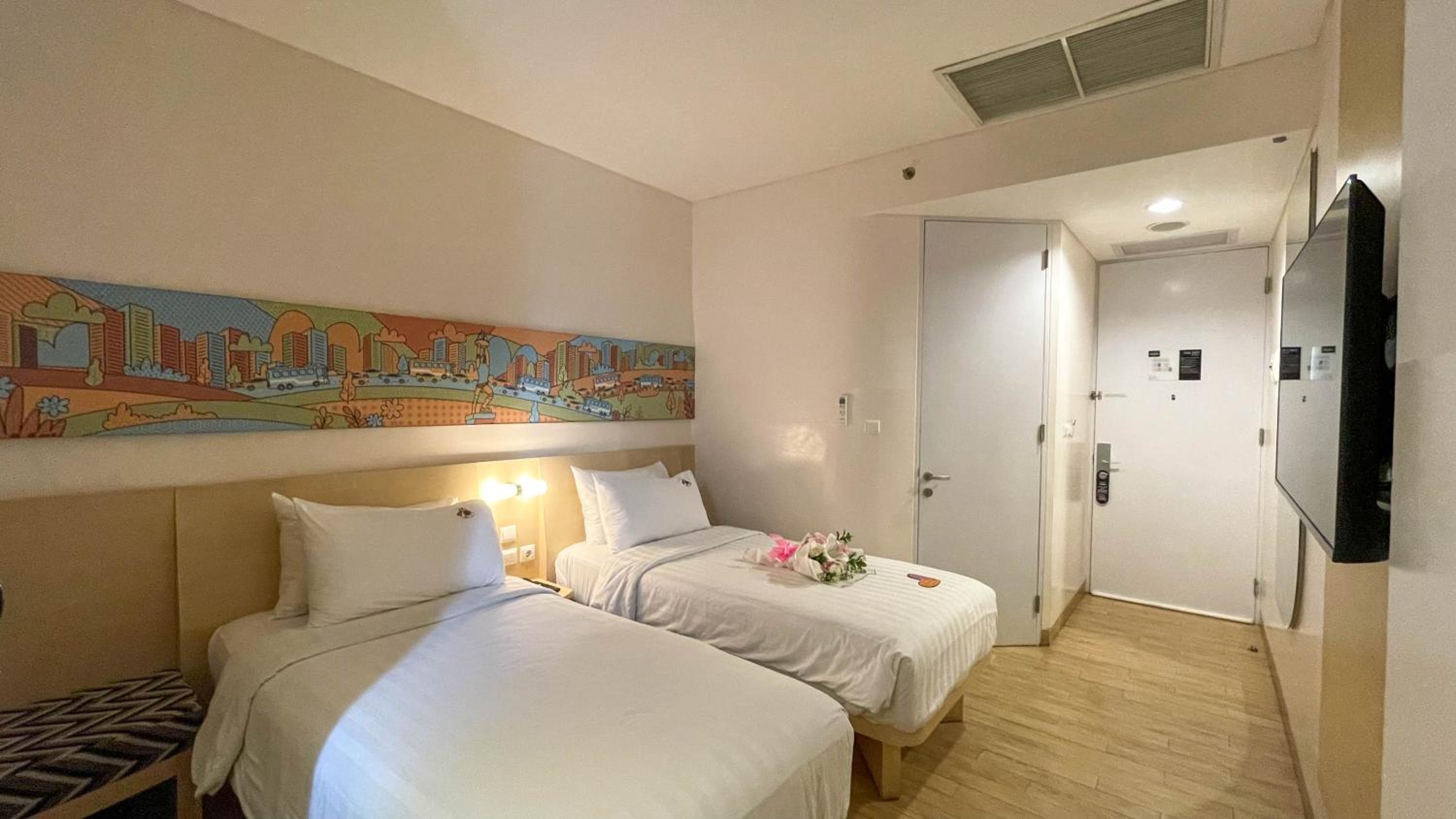 Standard Twin Room - Photo 1