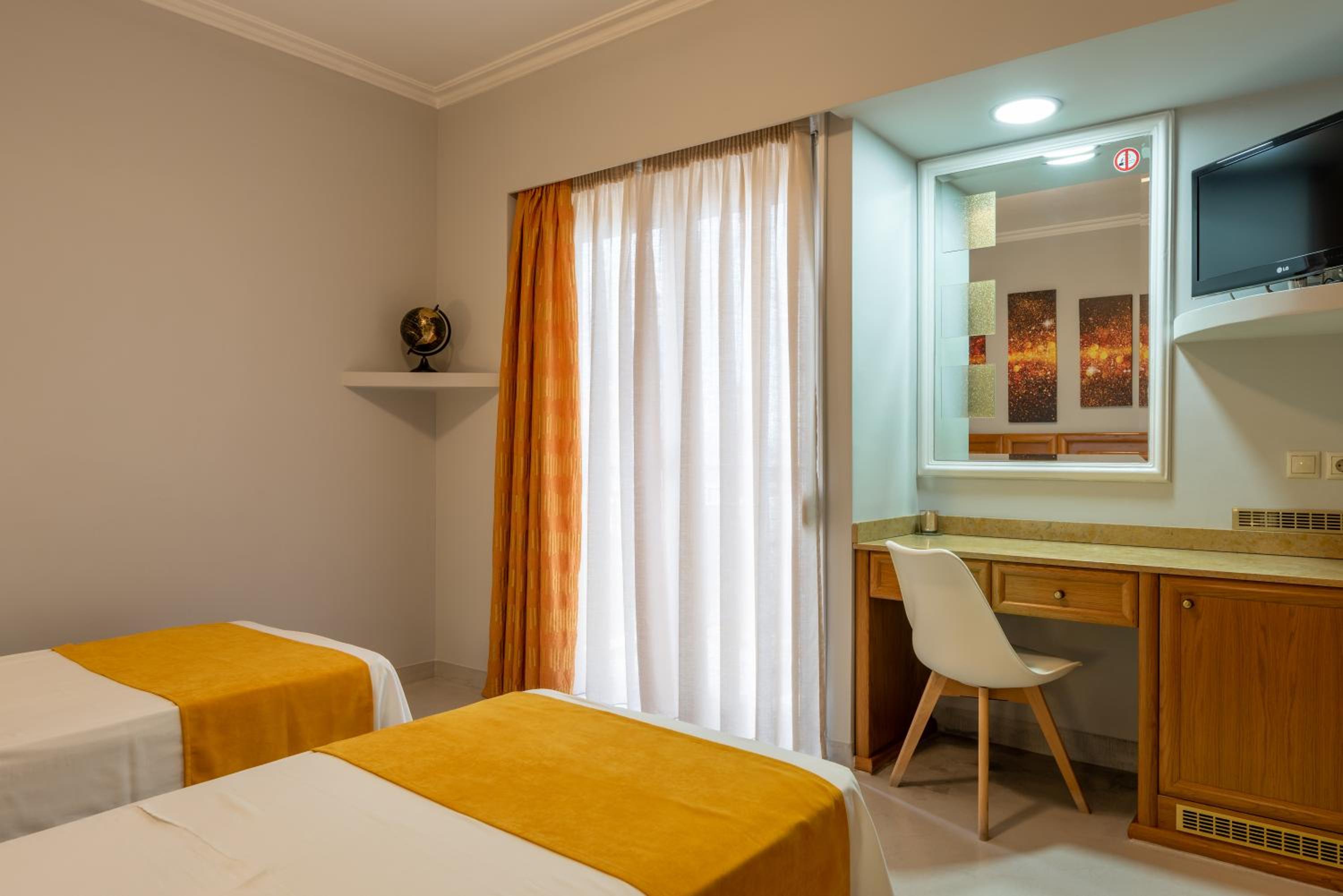 Double Room with City View photo 3
