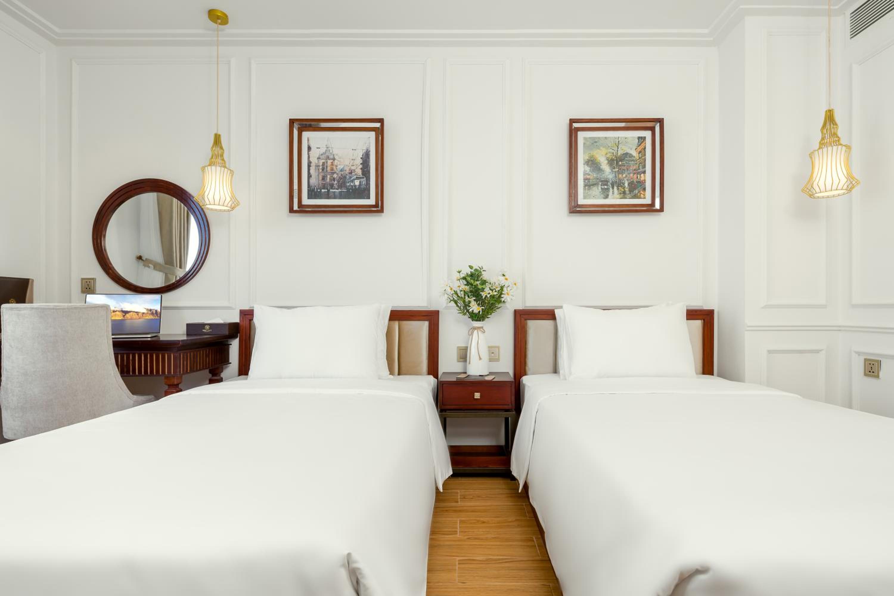 Standard Twin Room - Photo 3