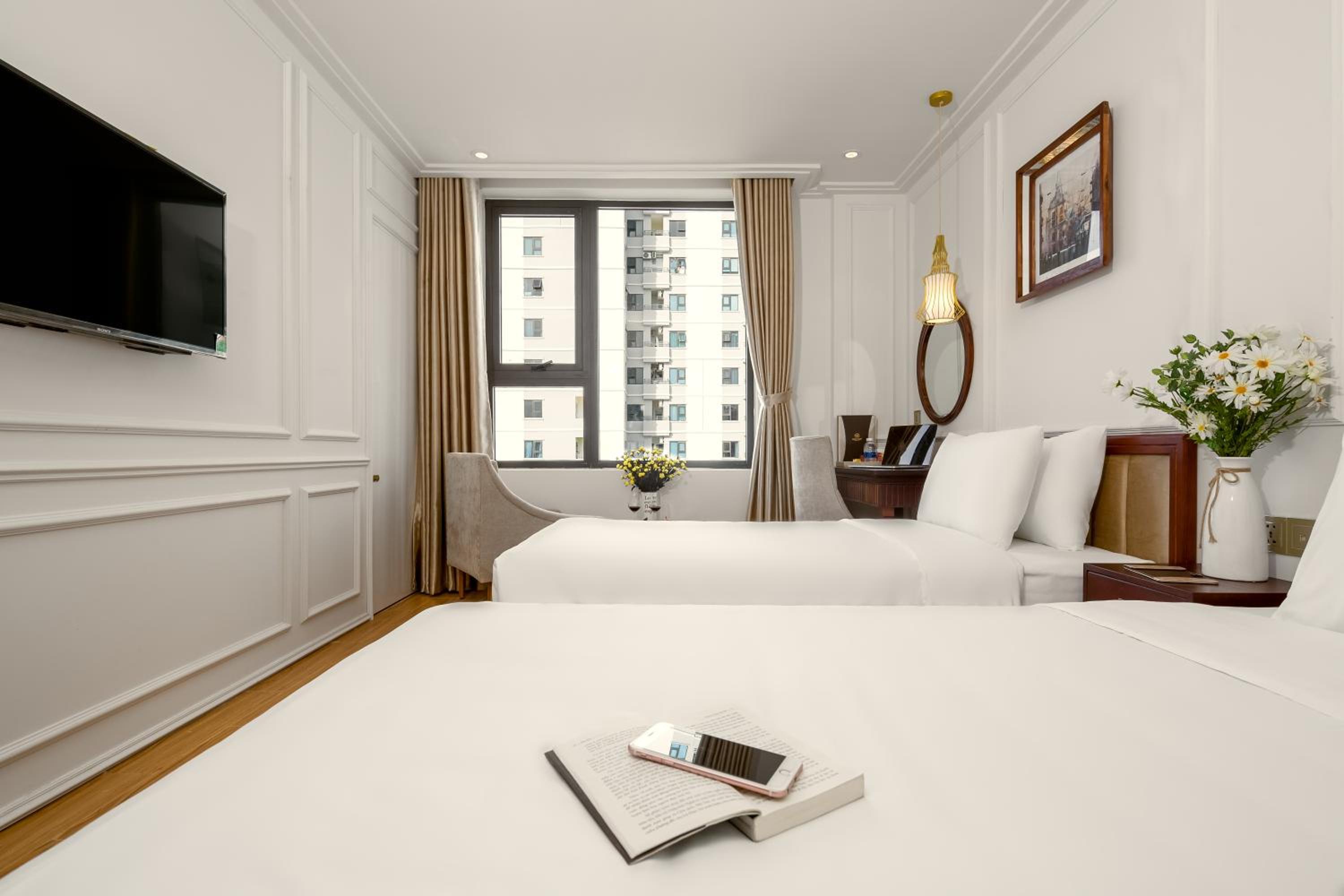 Standard Twin Room - Photo 2