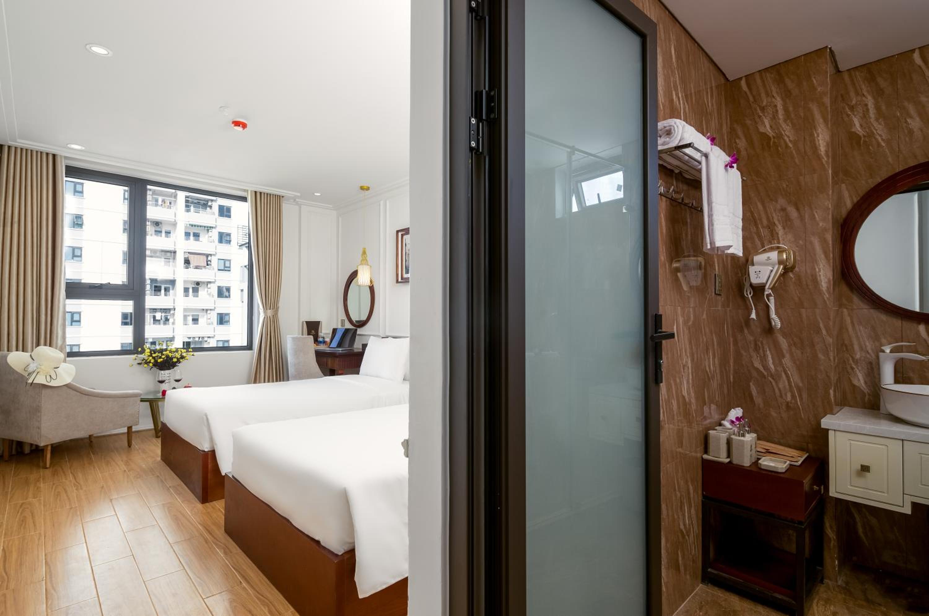 Standard Twin Room - Photo 5