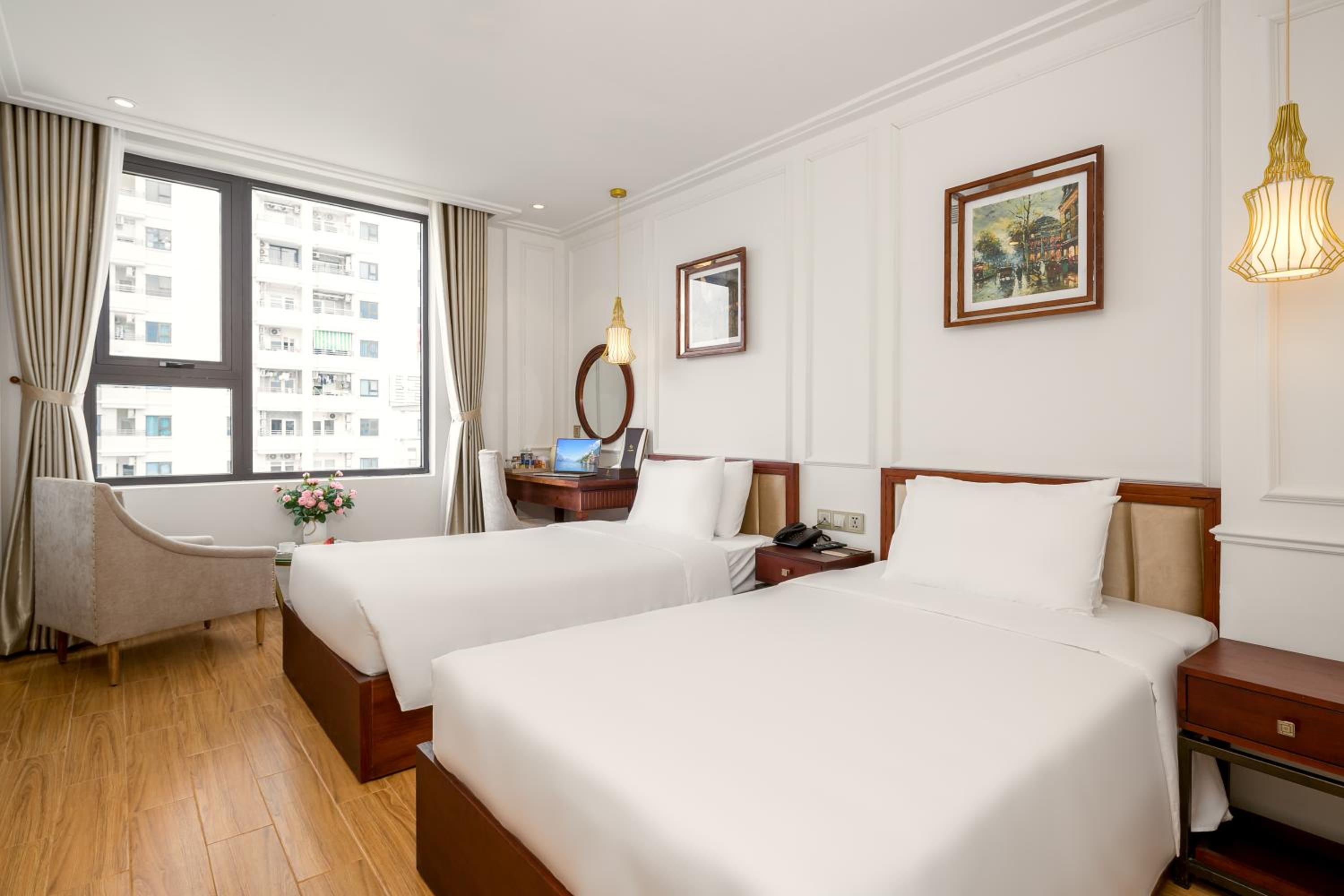 Standard Twin Room - Photo 7