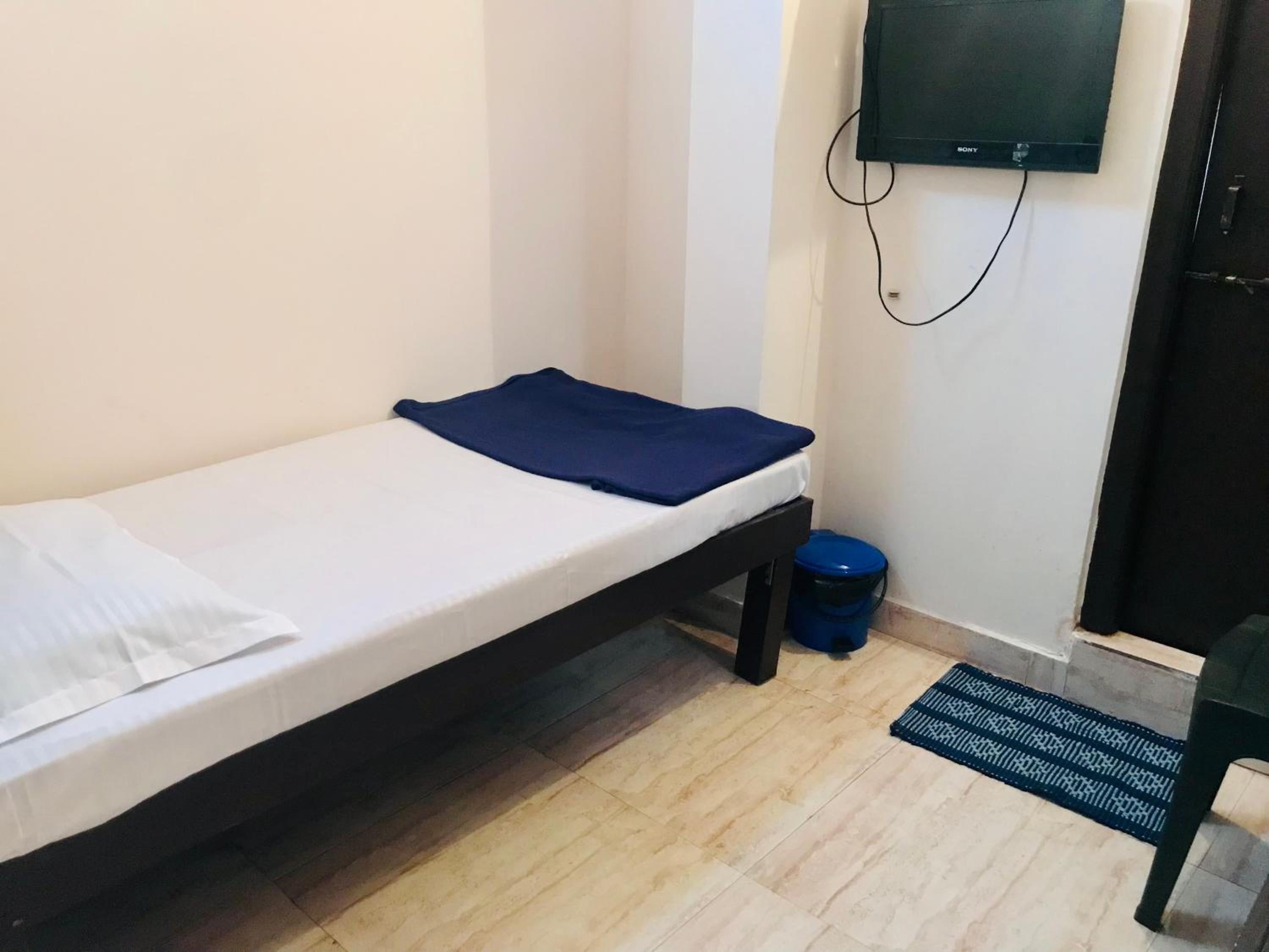 Single Room with Bathroom