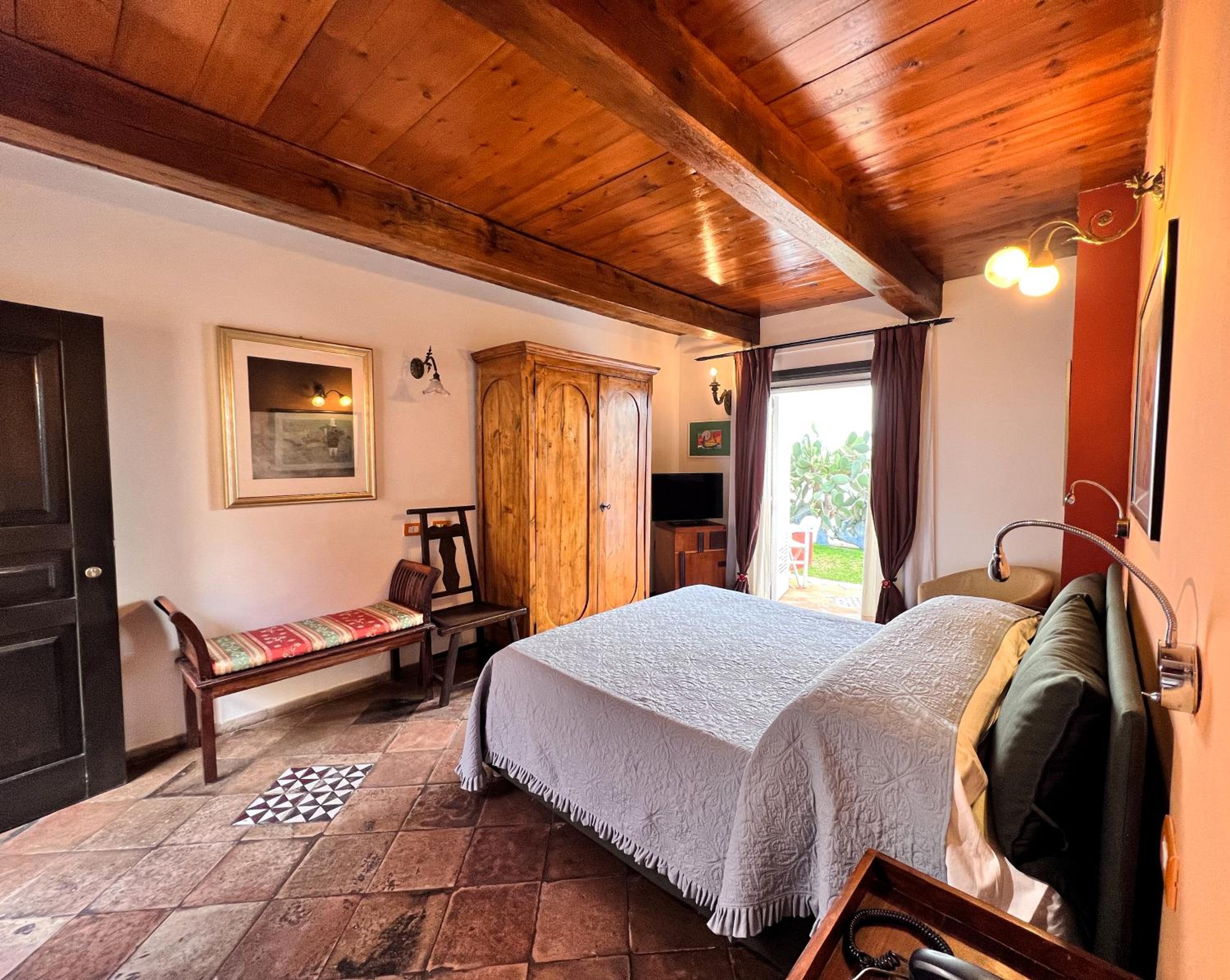 Superior Double Room - Photo 8