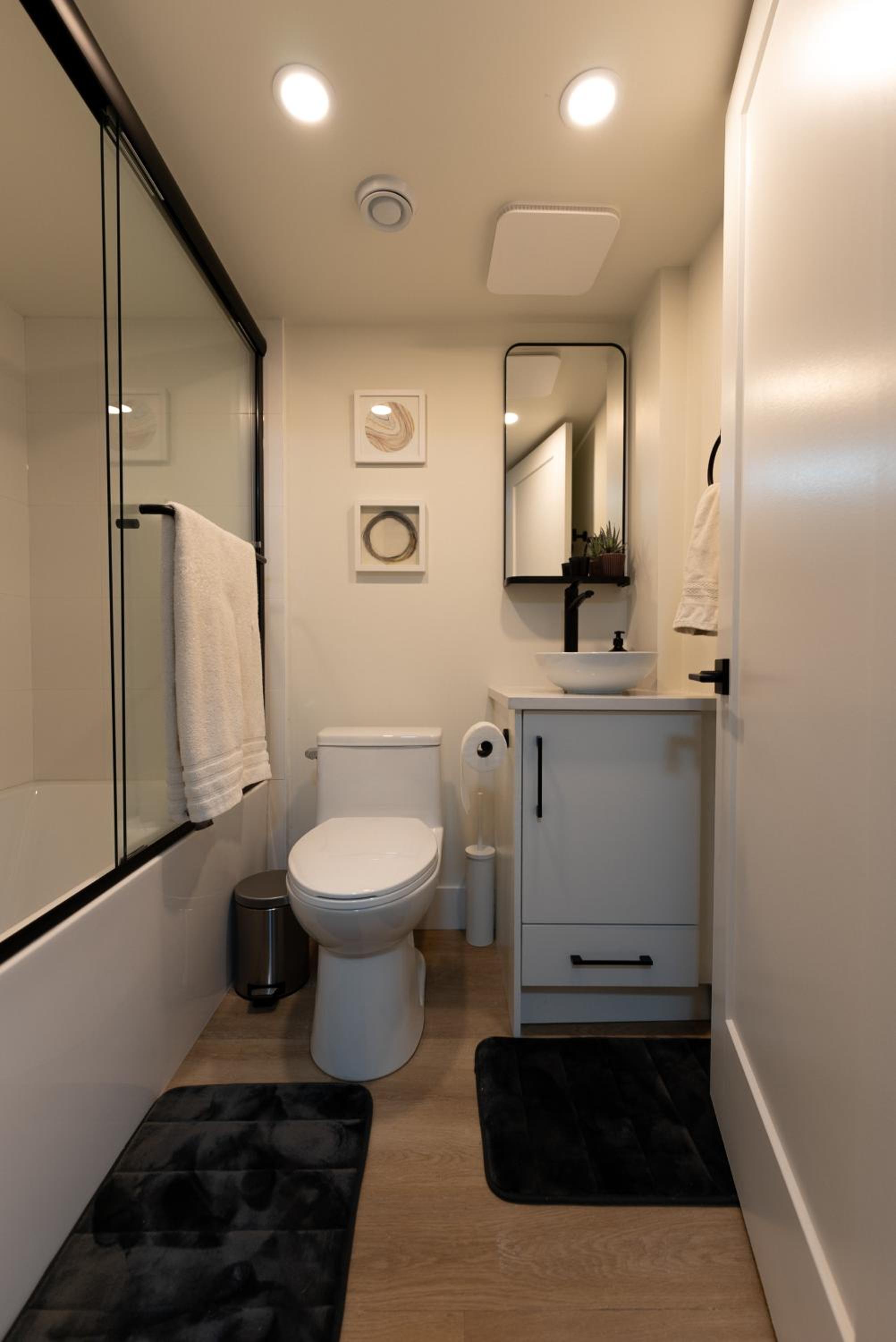 Two-Bedroom House photo 3
