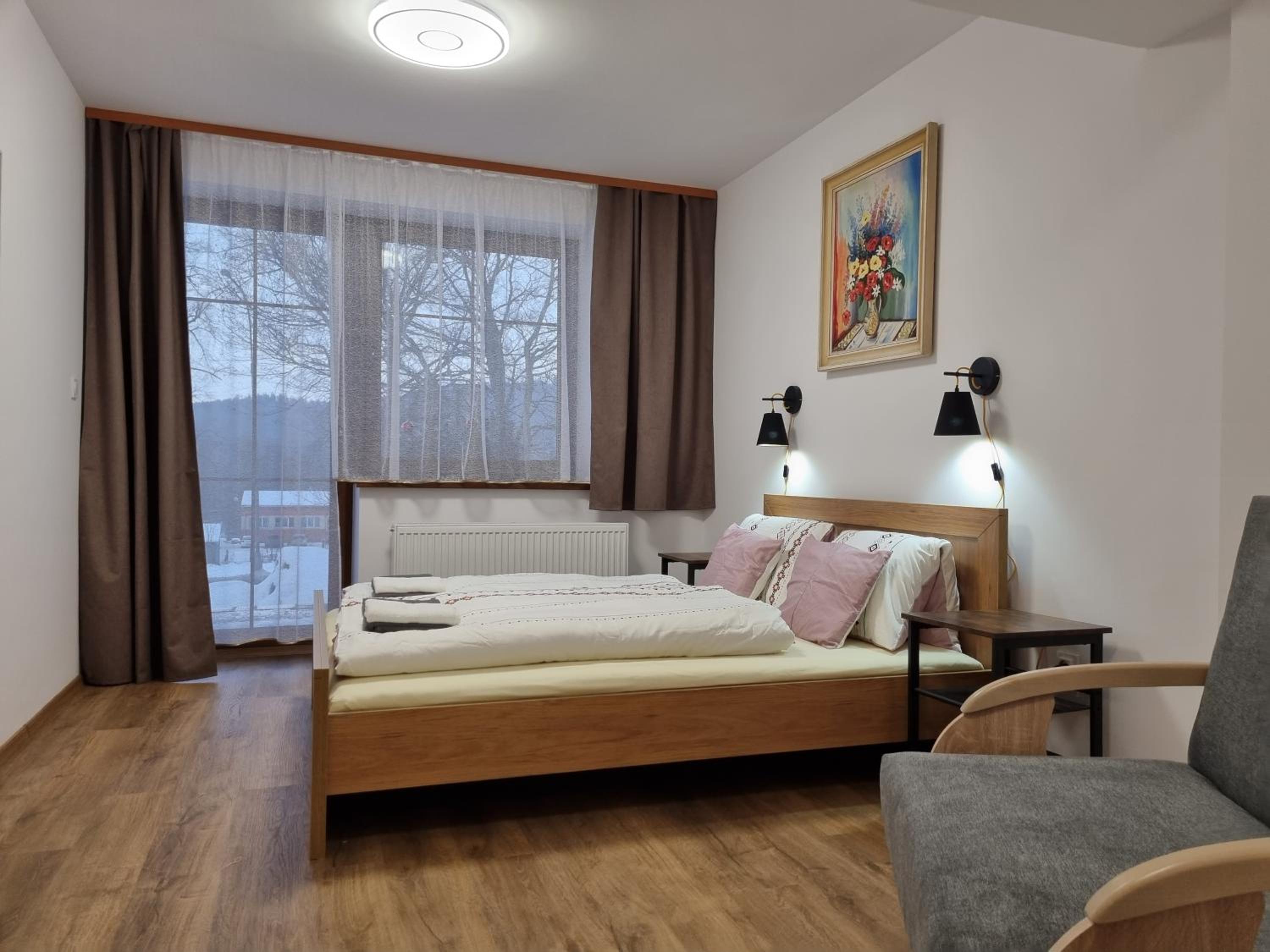One-Bedroom Apartment photo 3