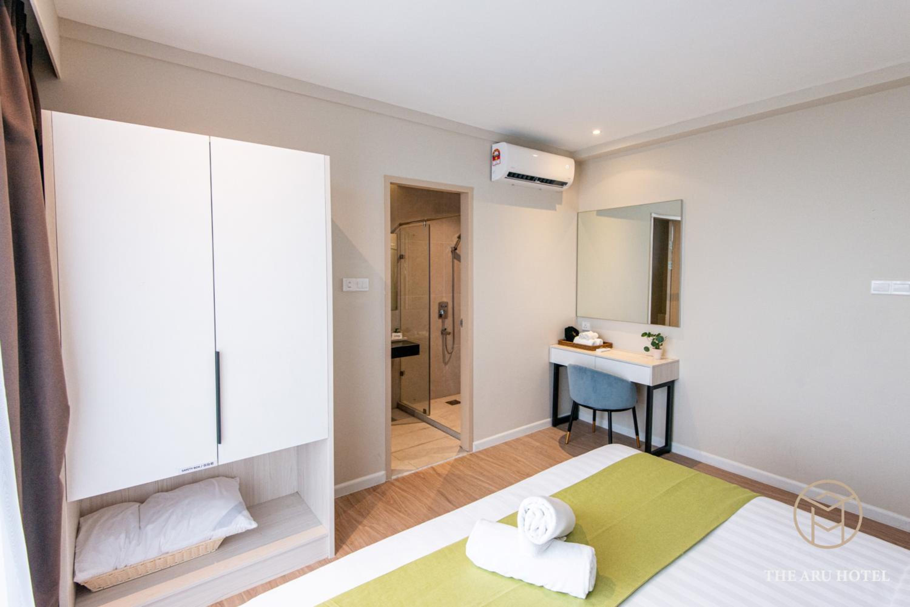 3-Bedroom Family Suites with City View - Photo 22