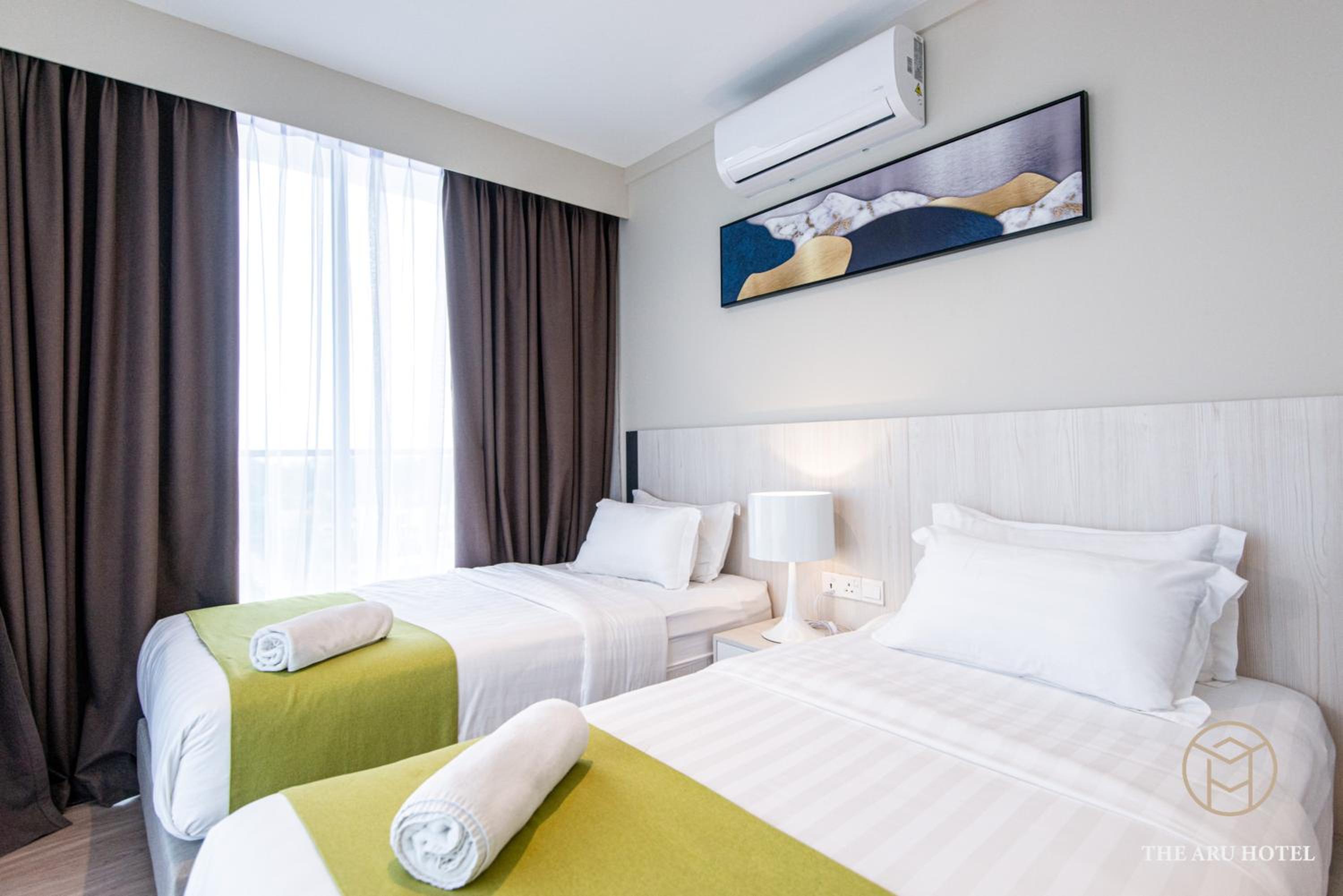 3-Bedroom Family Suites with City View - Photo 31