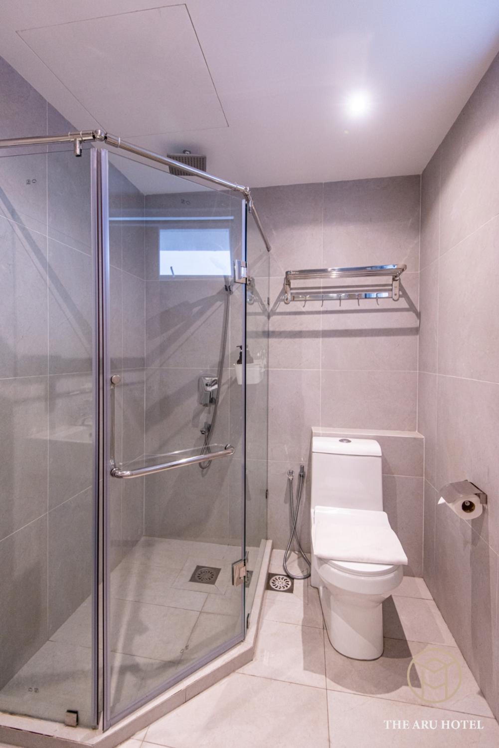 3-Bedroom Family Suites with City View - Photo 40