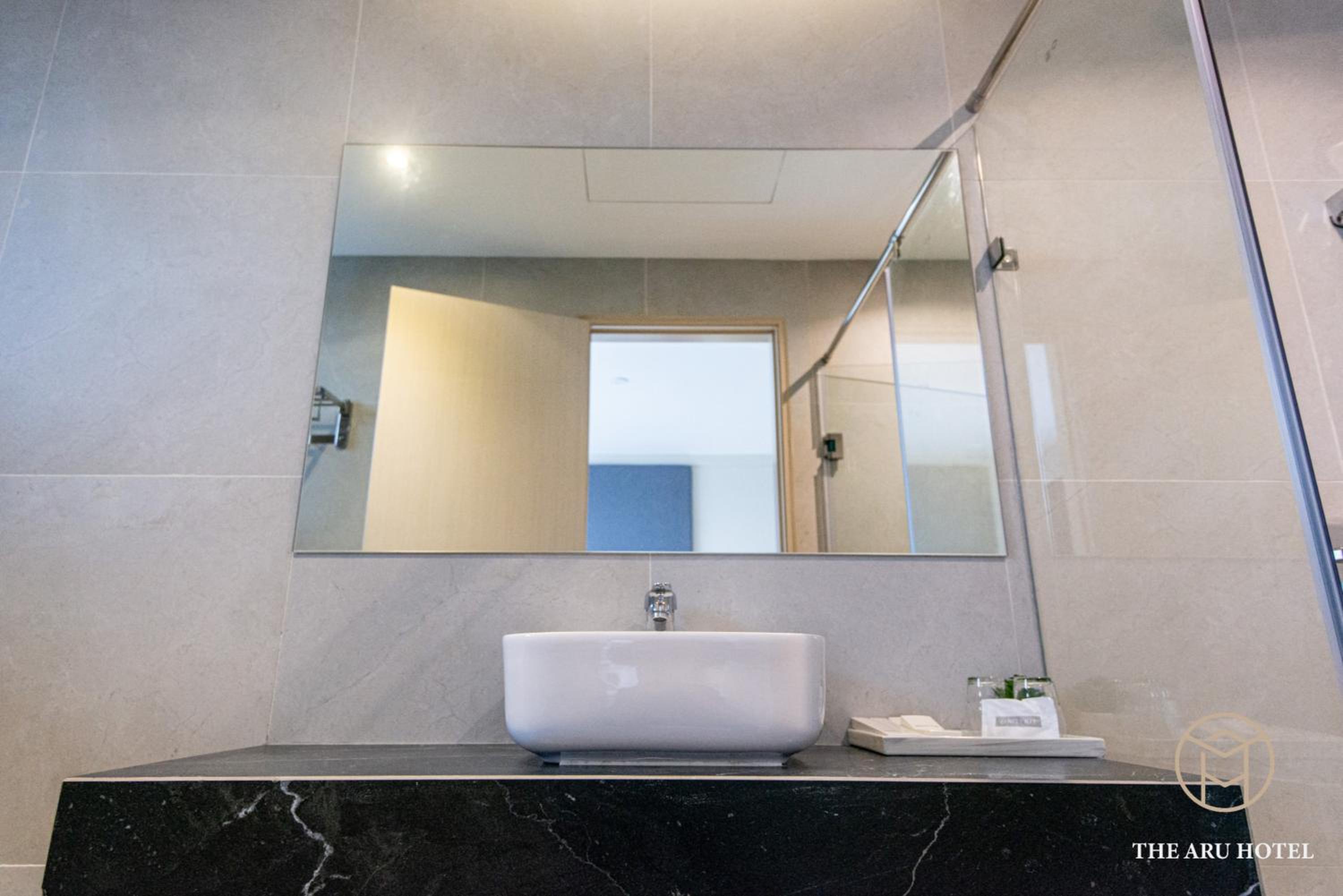 3-Bedroom Family Suites with City View - Photo 41