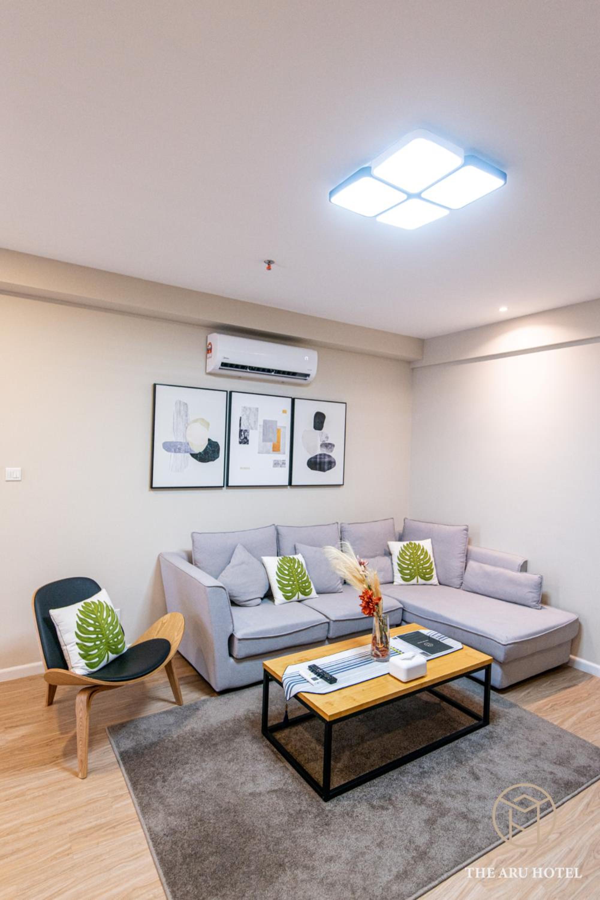 3-Bedroom Family Suites with City View - Photo 9
