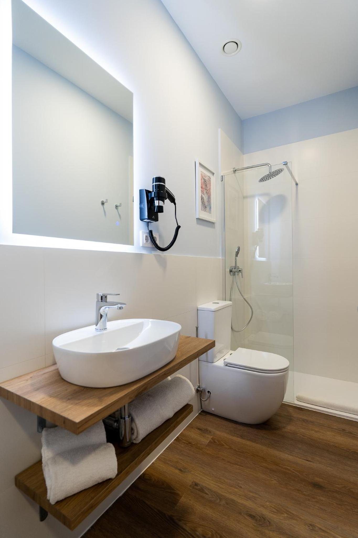 Standard Triple Room photo 2