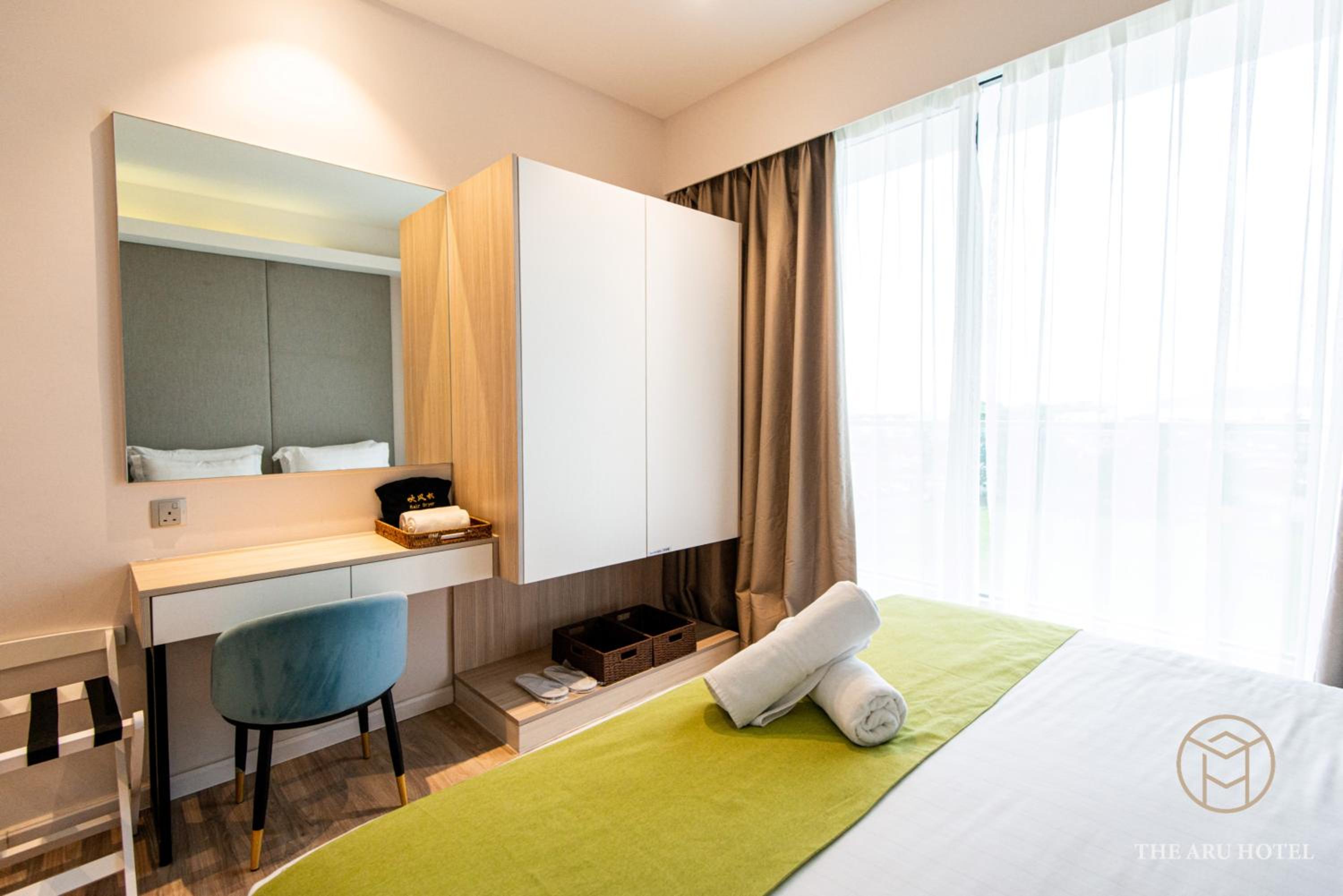2-Bedroom Executive Suites with Airport View - Photo 55