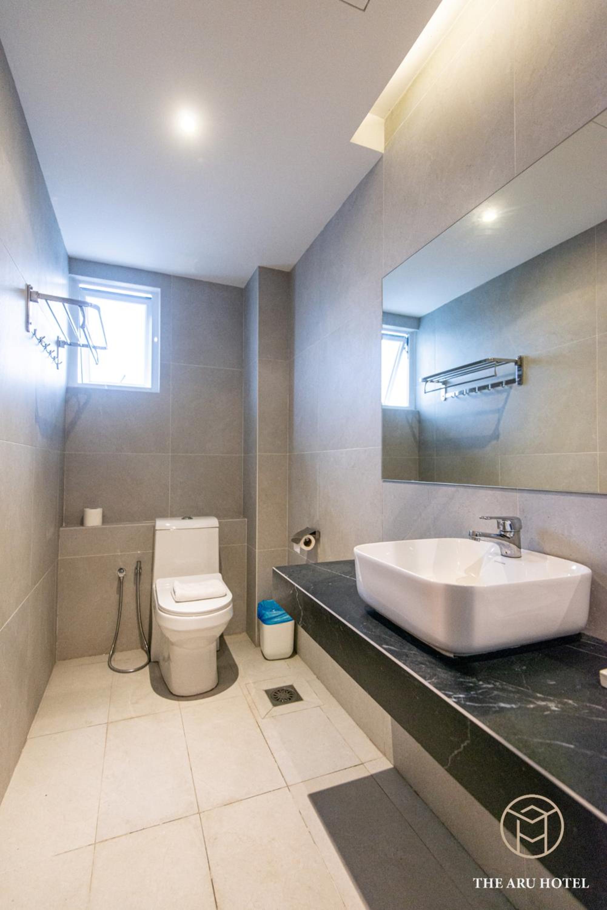 3-Bedroom Family Suites with City View - Photo 42