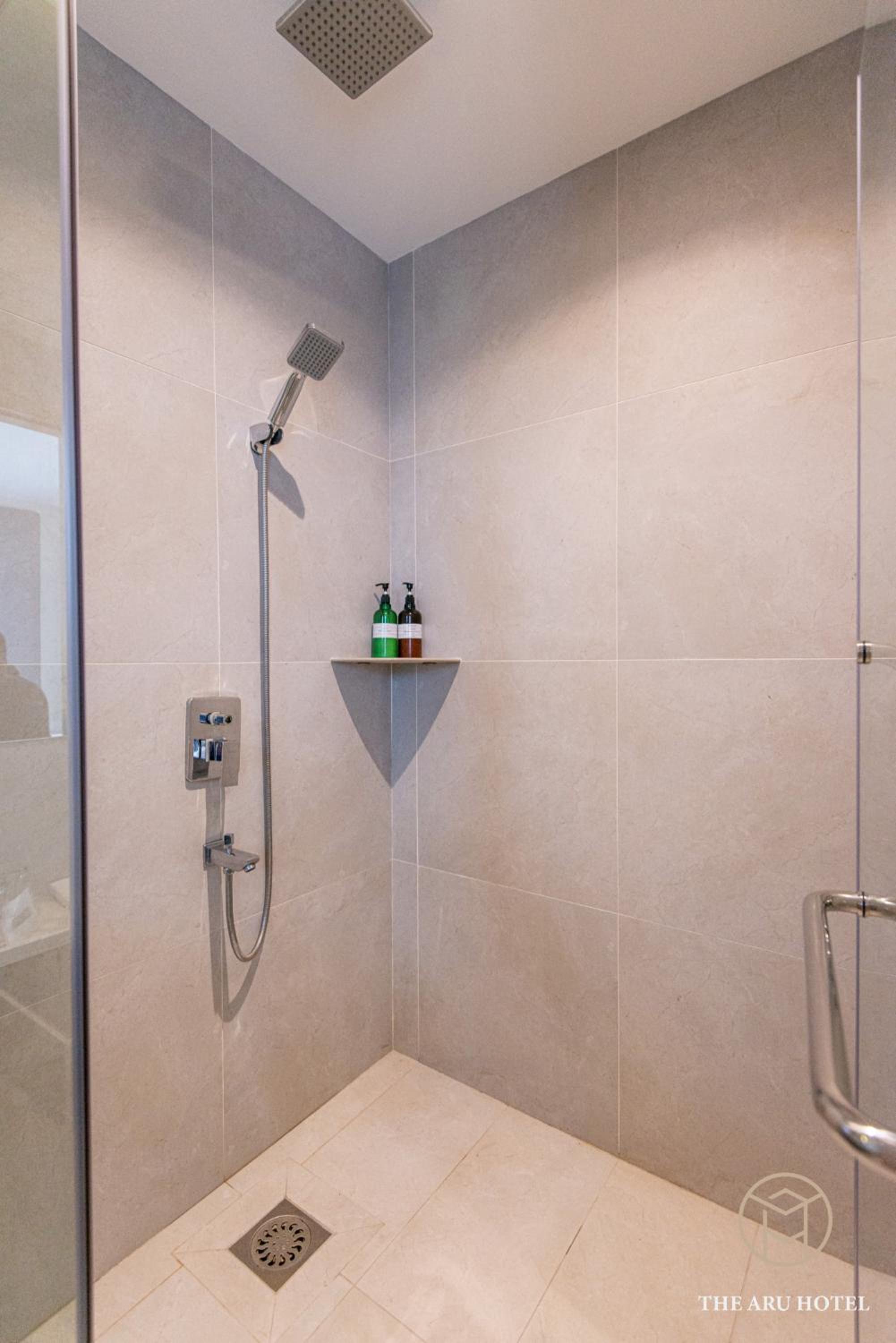 3-Bedroom Family Suites with City View - Photo 44