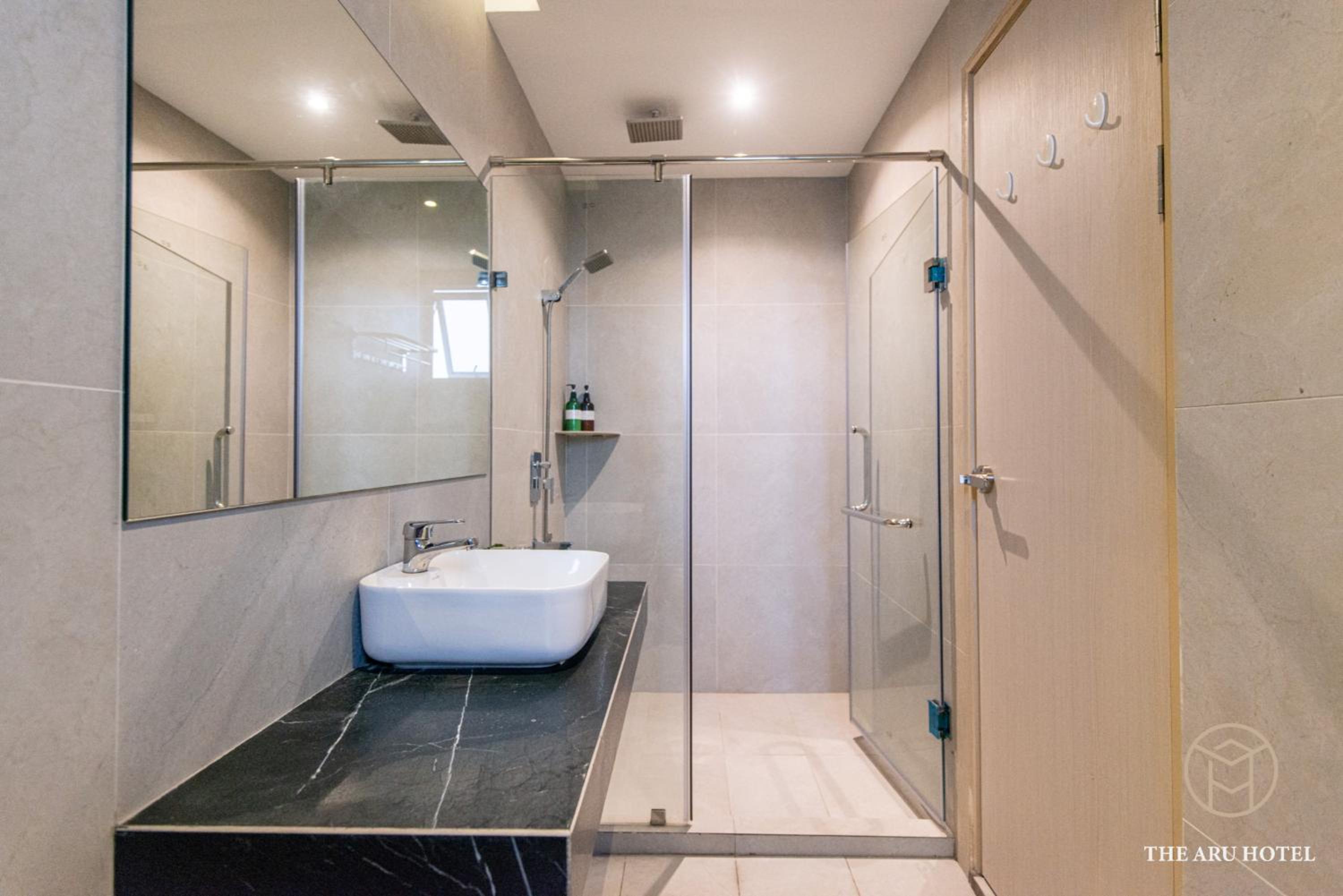 3-Bedroom Family Suites with City View - Photo 46