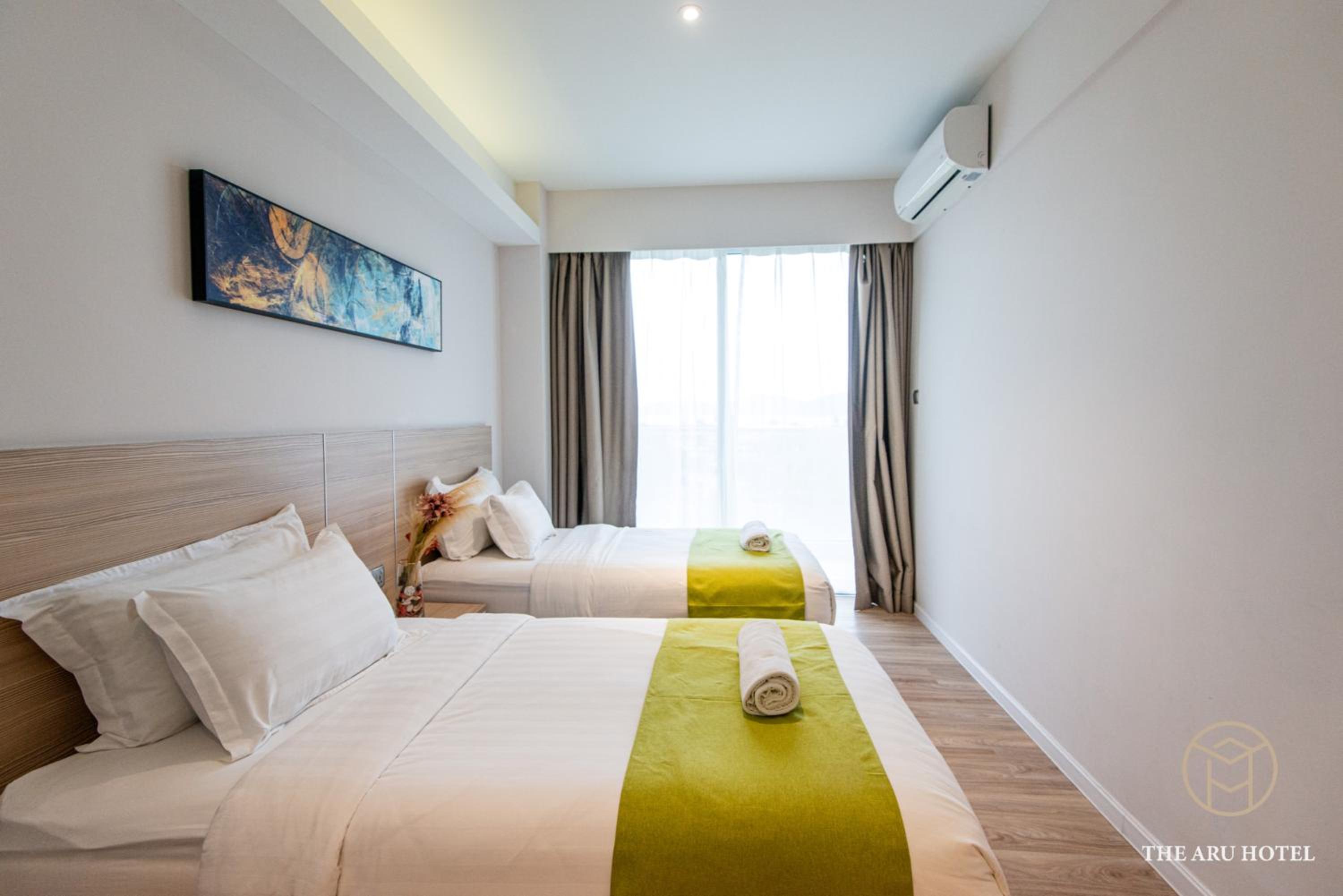 2-Bedroom Executive Suites with Airport View - Photo 2