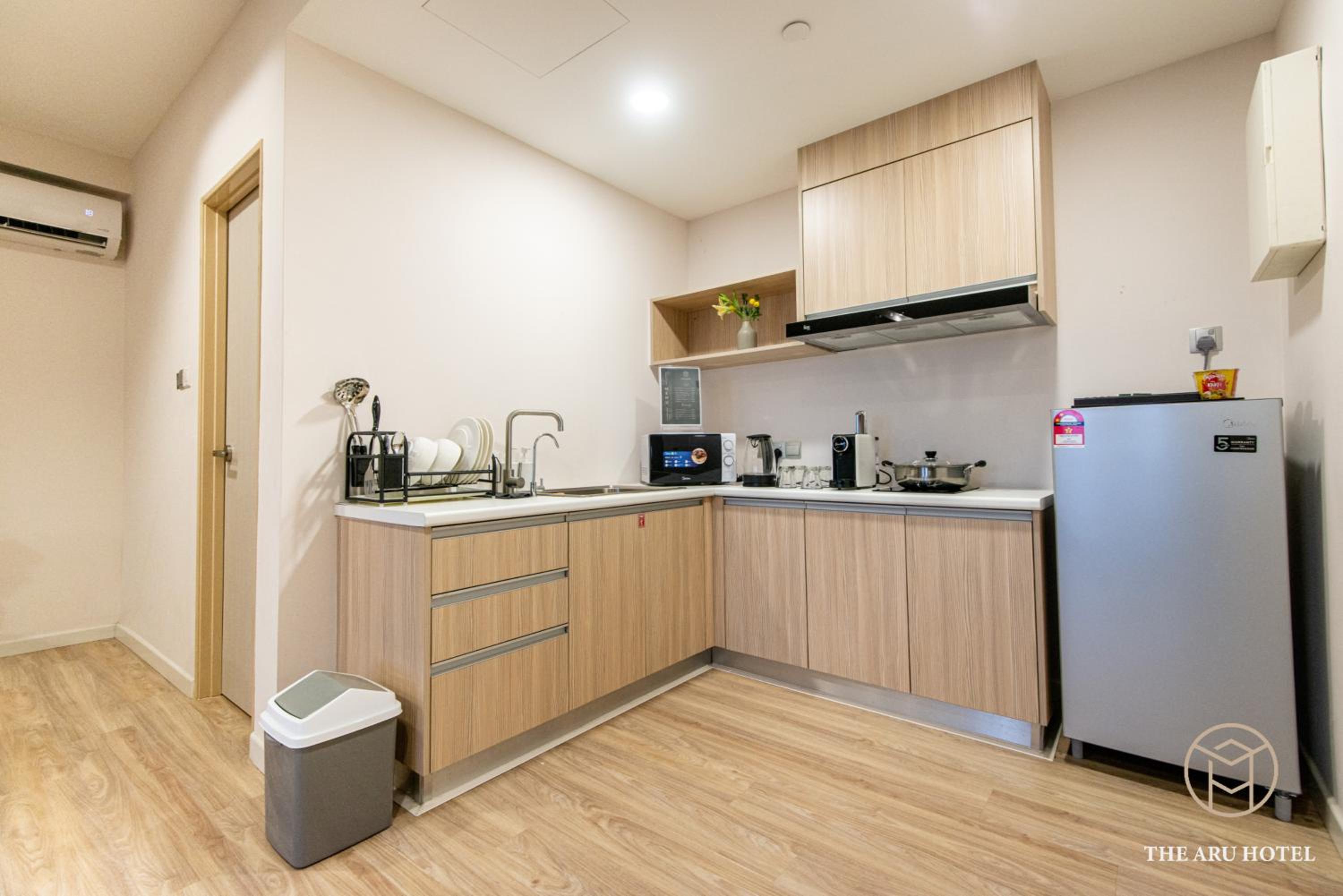 2-Bedroom Executive Suites with Airport View - Photo 41