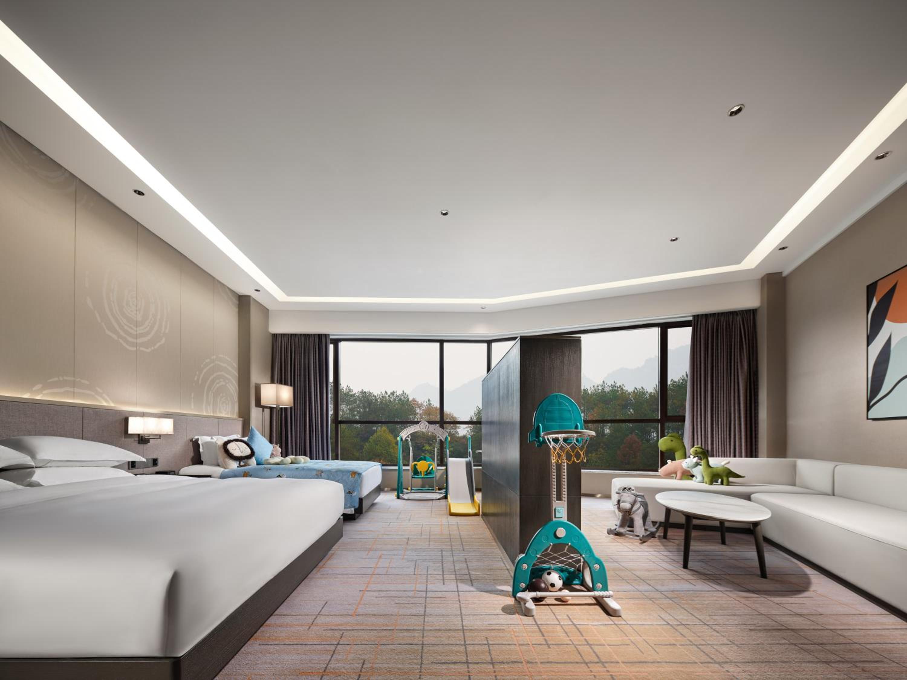 Deluxe Family Room