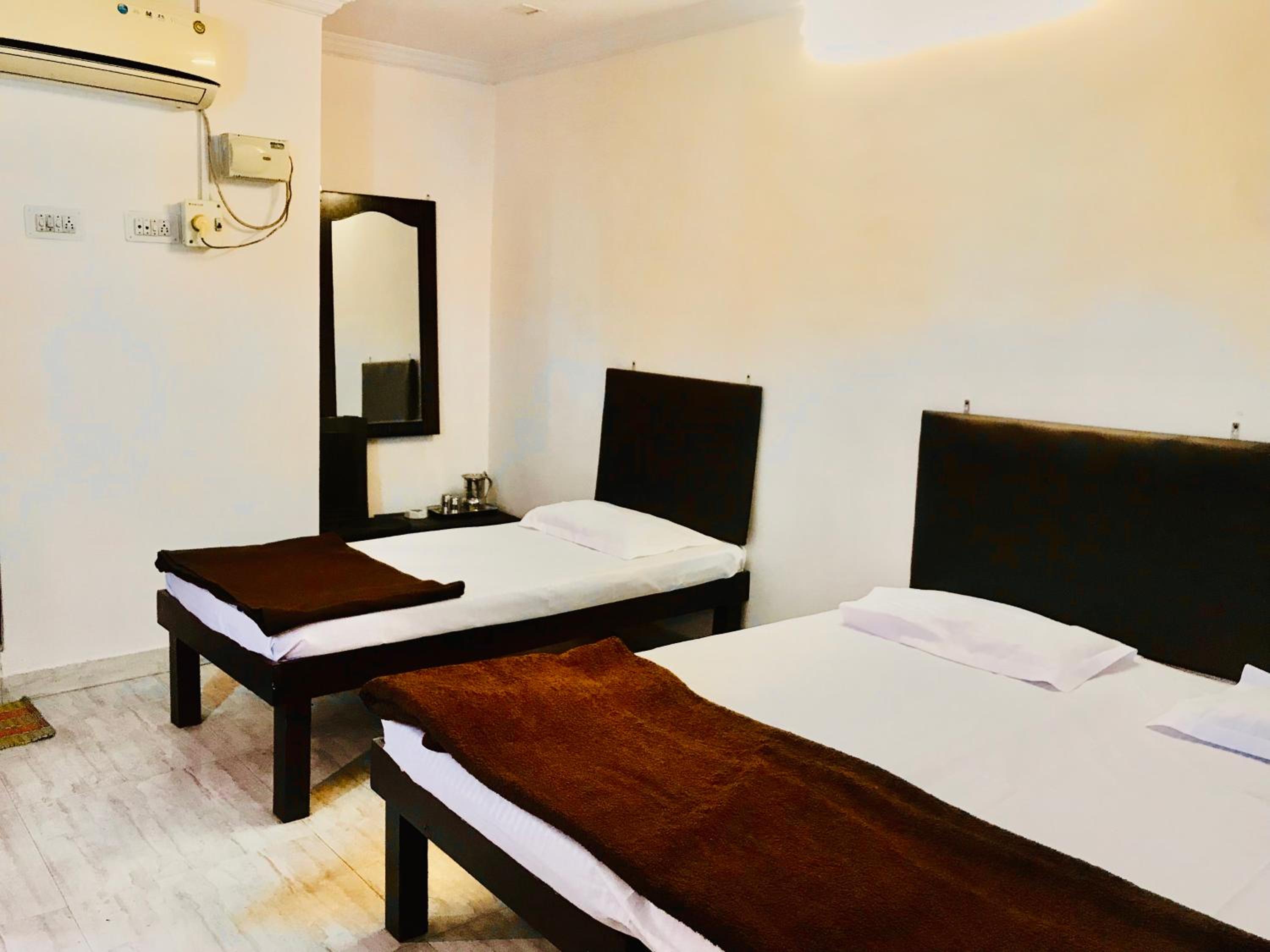 Triple Room with Private Bathroom