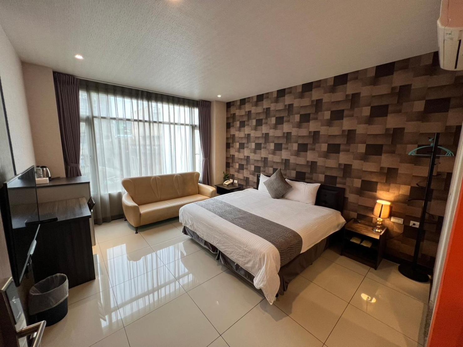Standard Double Room photo 3