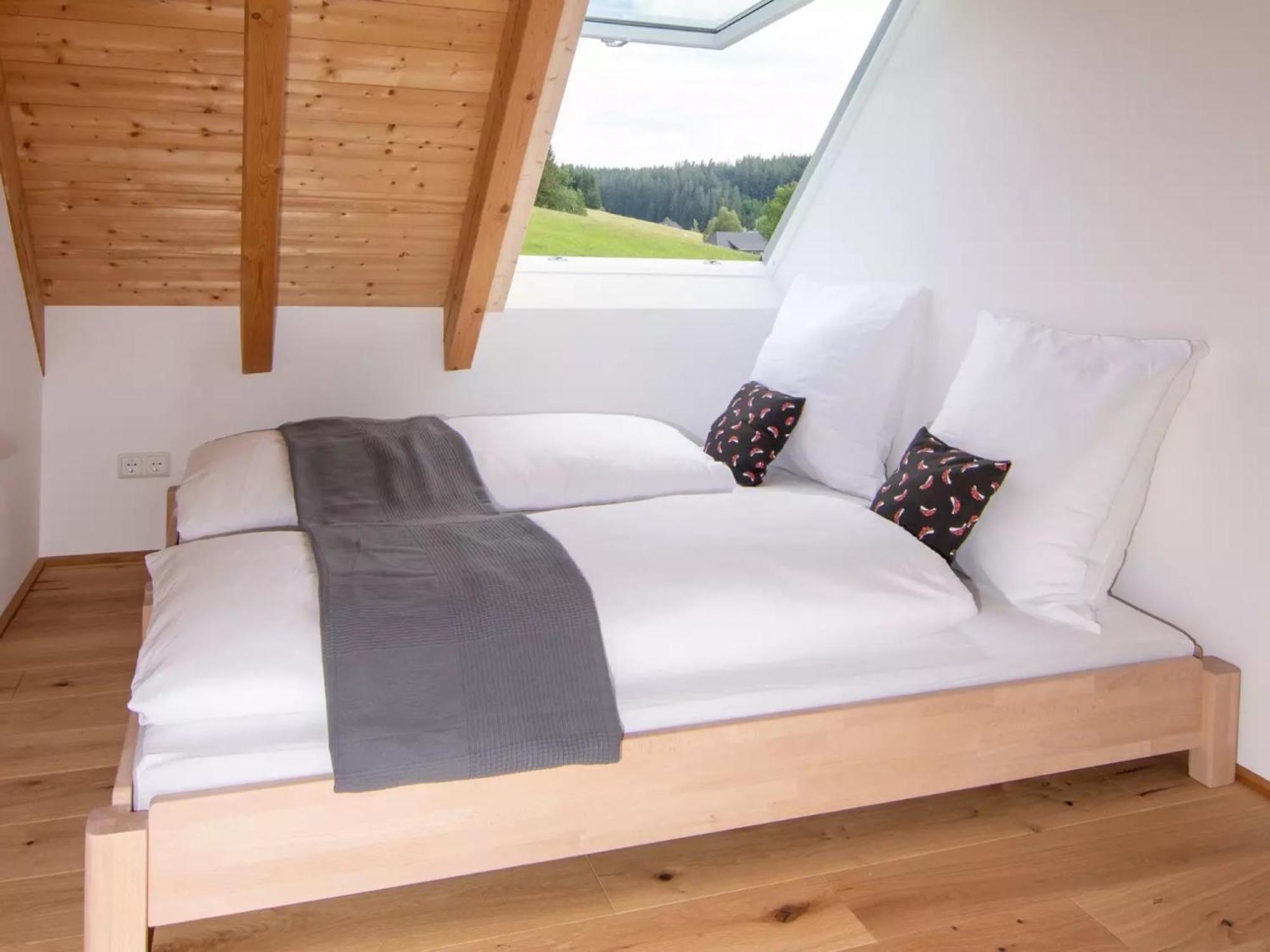 Two-Bedroom Deluxe Apartment with Balcony photo 2