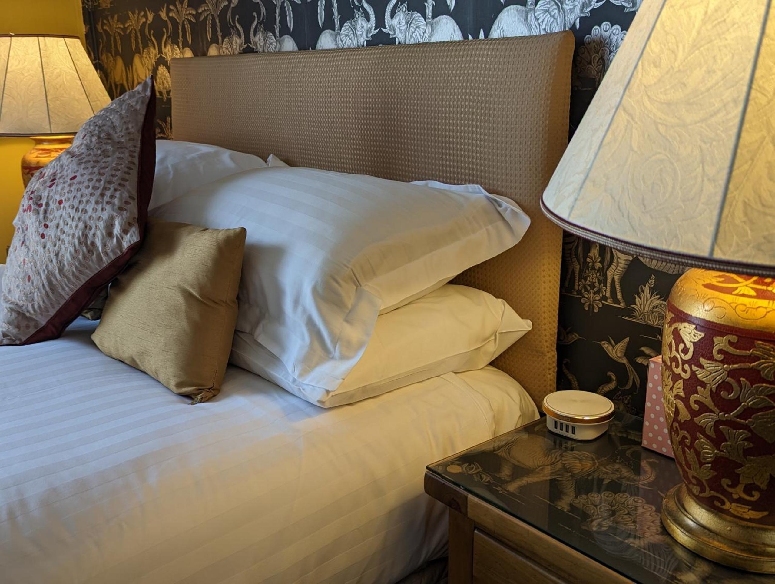 Standard Double Room - Photo 2