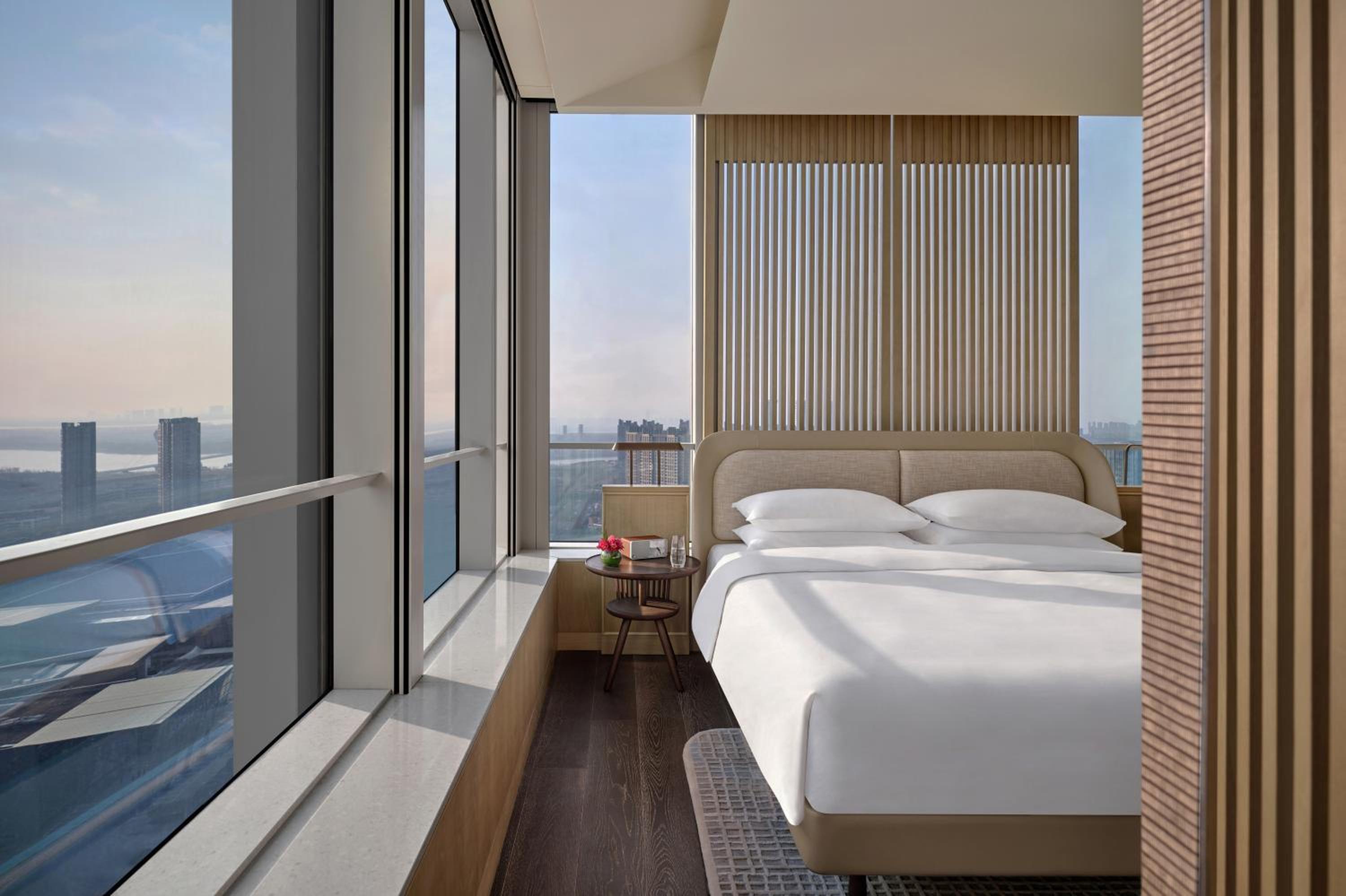 Andaz Suite