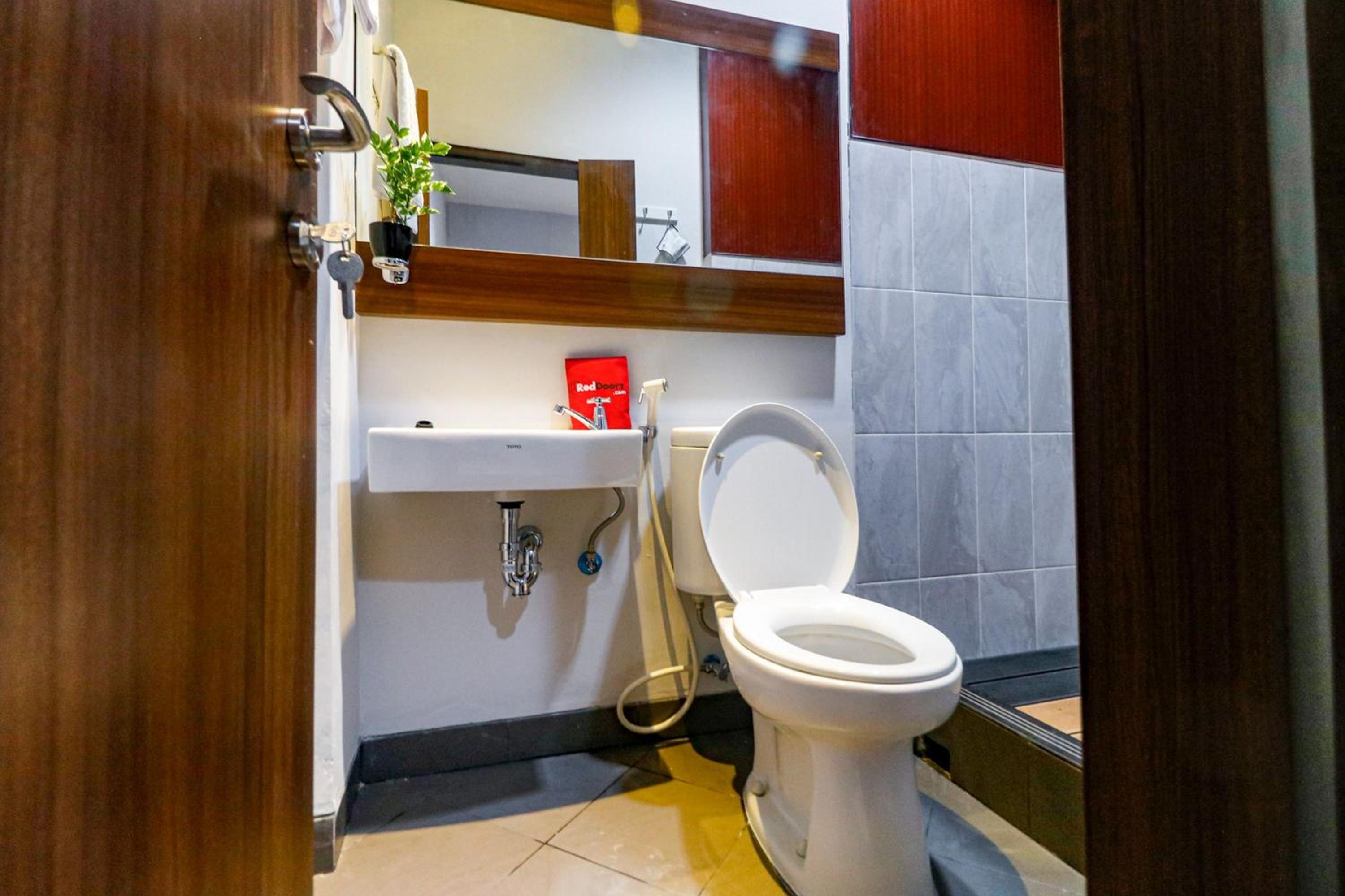 Standard Double Room - Photo 2