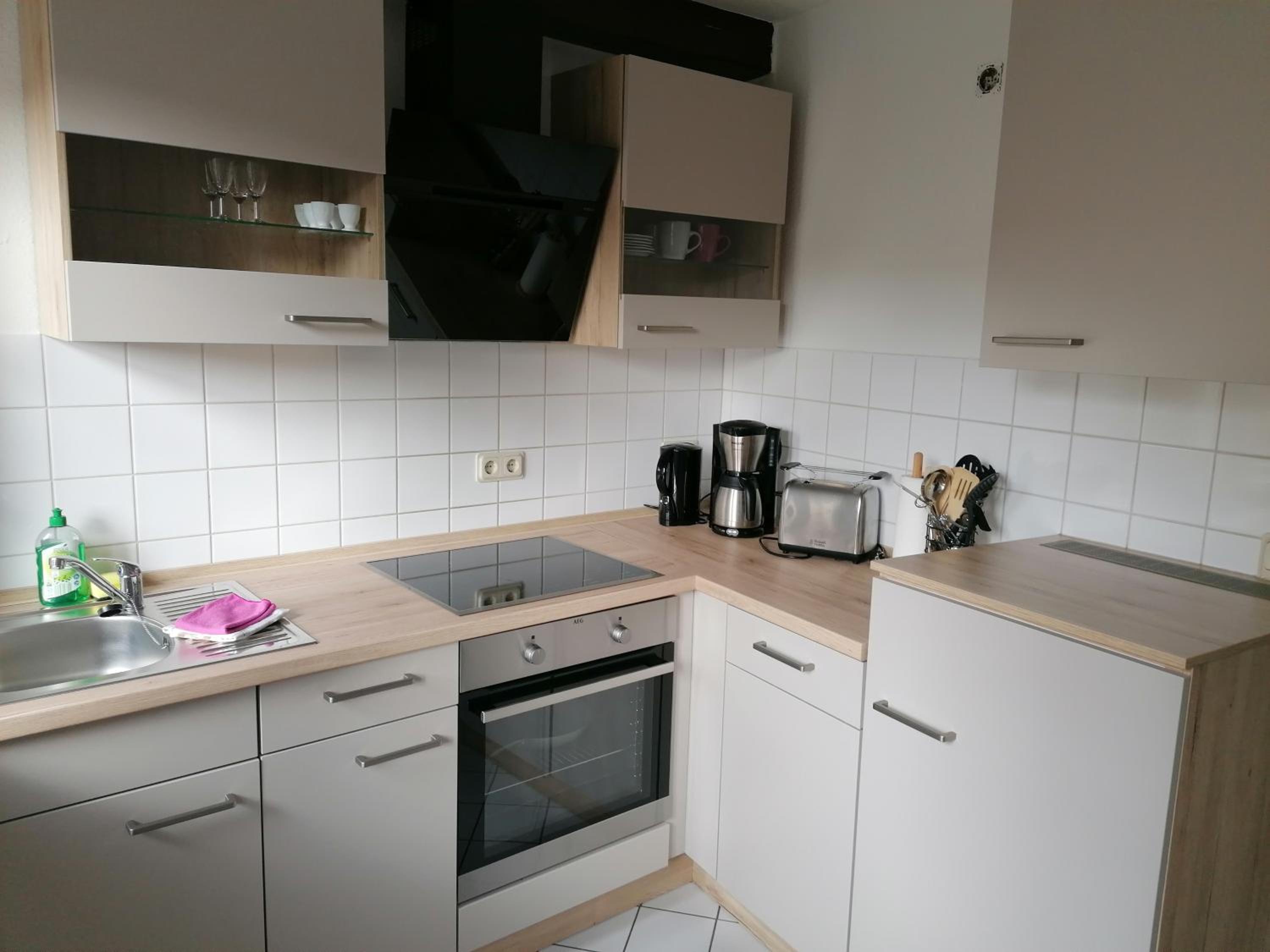 One-Bedroom Apartment - Photo 3