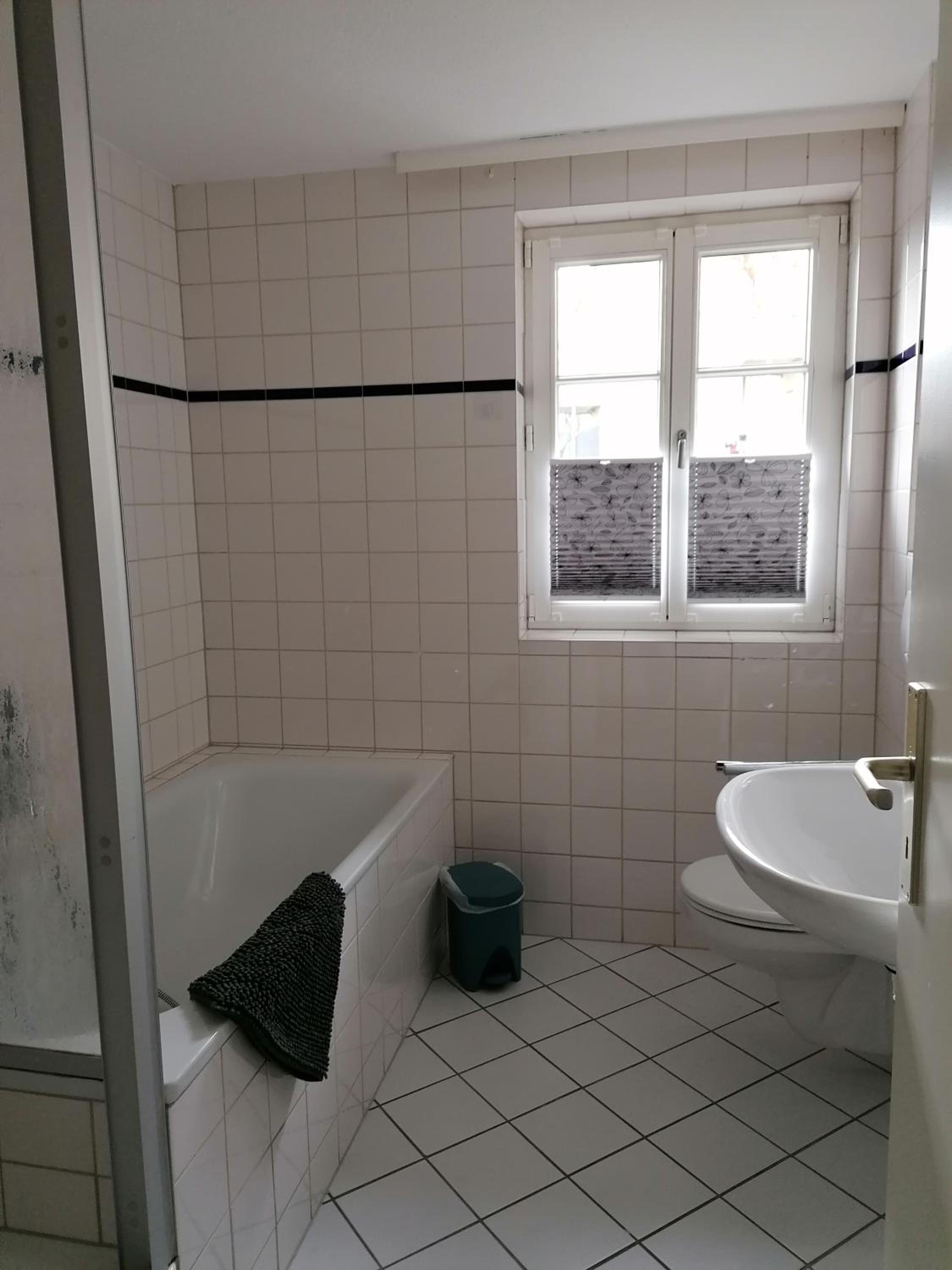 One-Bedroom Apartment - Photo 4